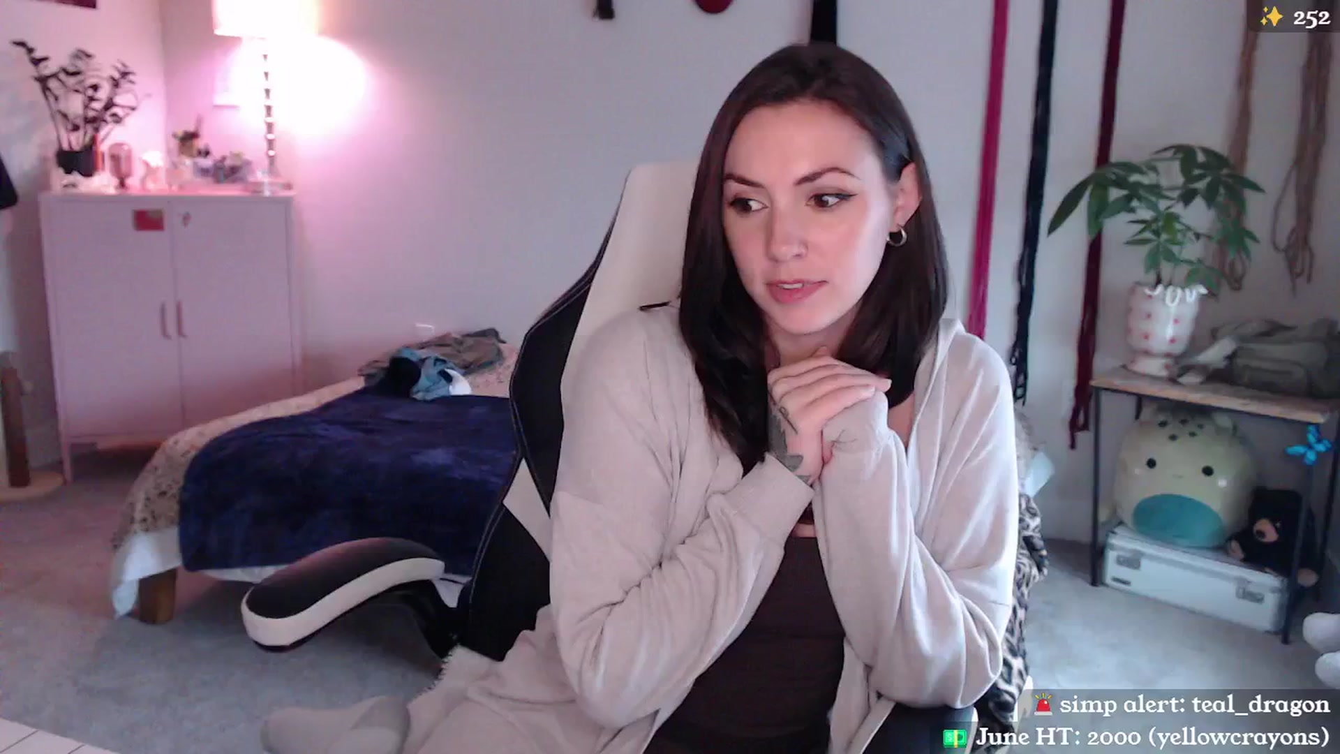 Gallery image thumbnail from MollyMaeve's myfreecams stream on, 06/11/2024, 18:17 image 14 of 20