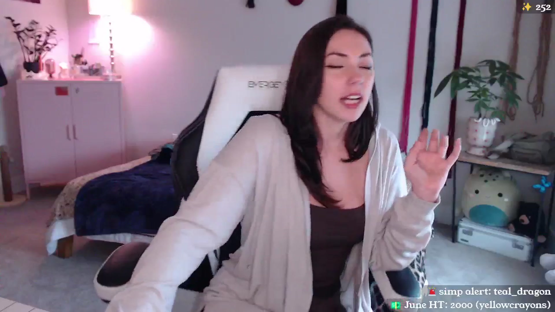 Gallery image thumbnail from MollyMaeve's myfreecams stream on, 06/11/2024, 18:17 image 13 of 20