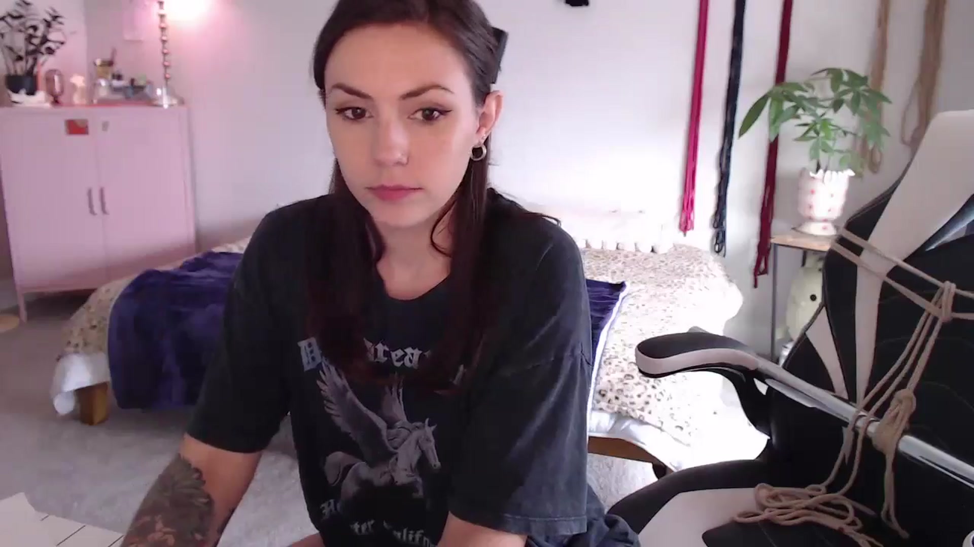 Gallery image thumbnail from MollyMaeve's myfreecams stream on, 06/14/2024, 18:25 image 11 of 20