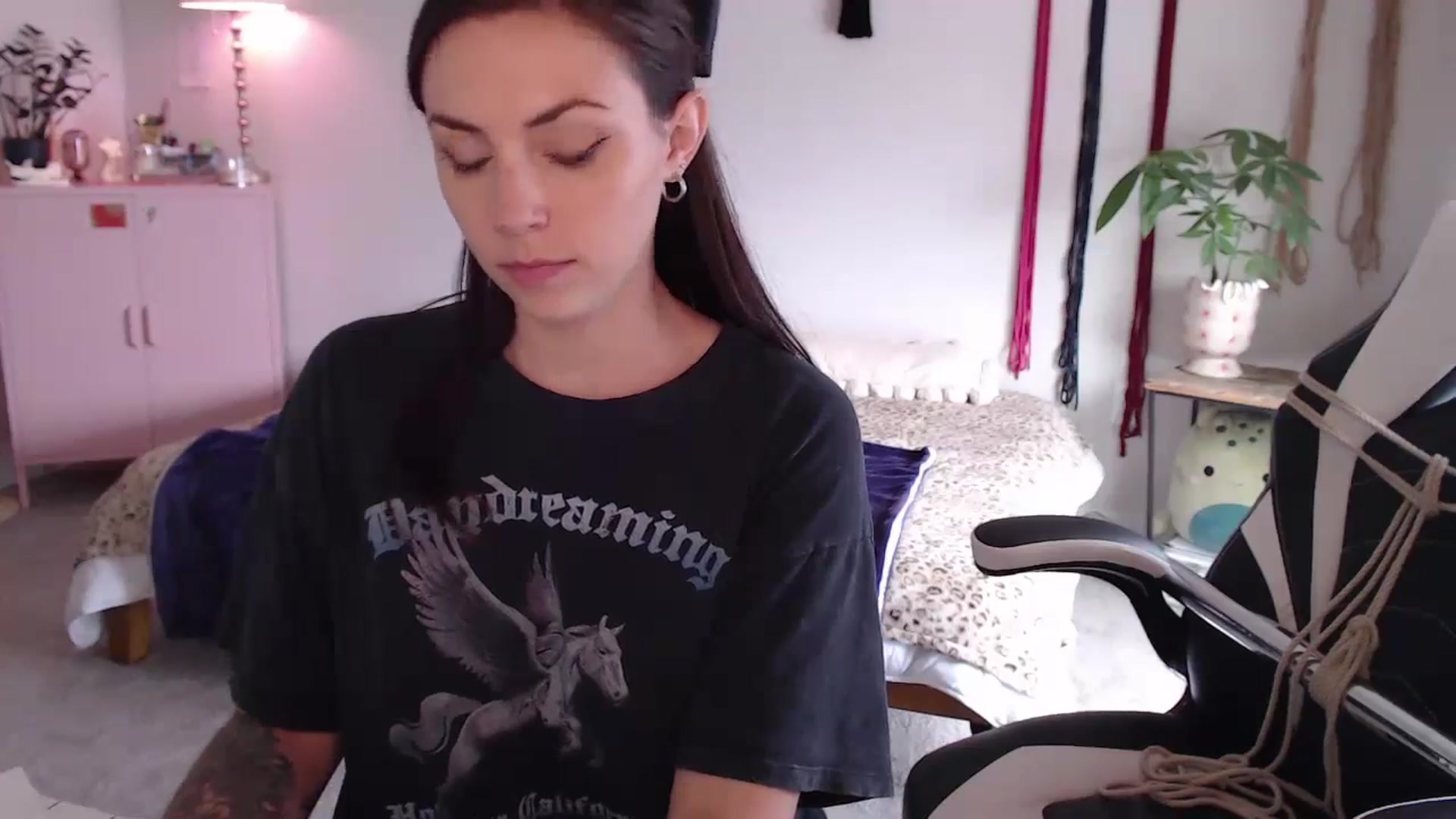 Gallery image thumbnail from MollyMaeve's myfreecams stream on, 06/14/2024, 18:25 image 12 of 20