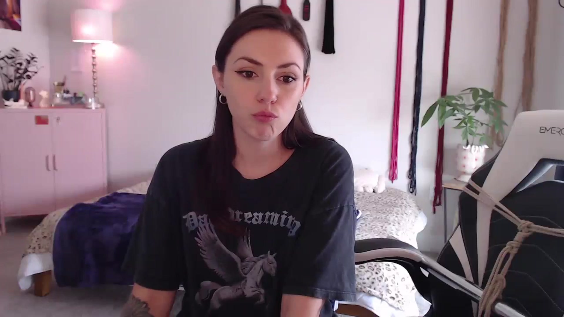 Gallery image thumbnail from MollyMaeve's myfreecams stream on, 06/14/2024, 18:55 image 4 of 20