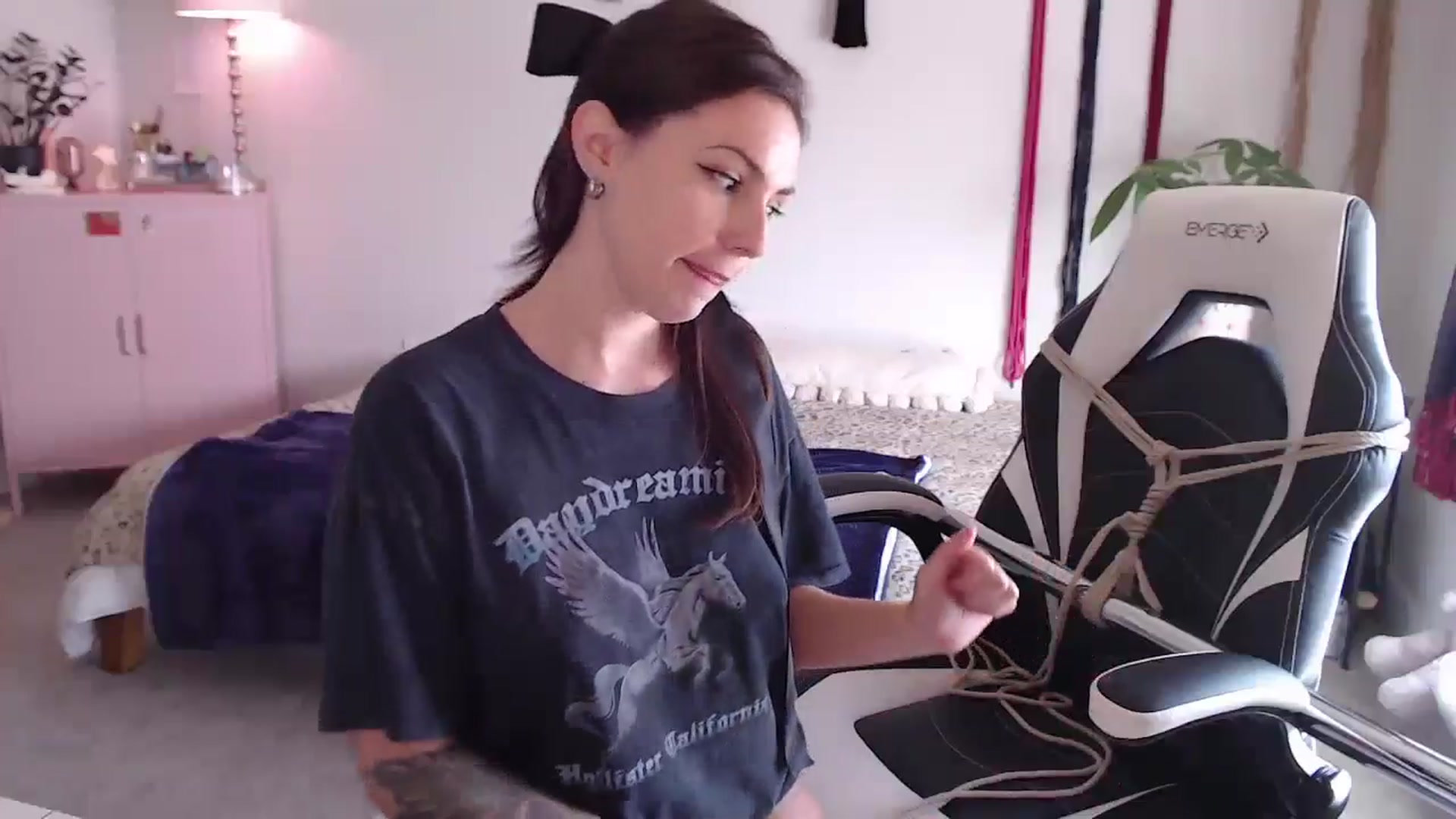 Gallery image thumbnail from MollyMaeve's myfreecams stream on, 06/14/2024, 18:55 image 16 of 20