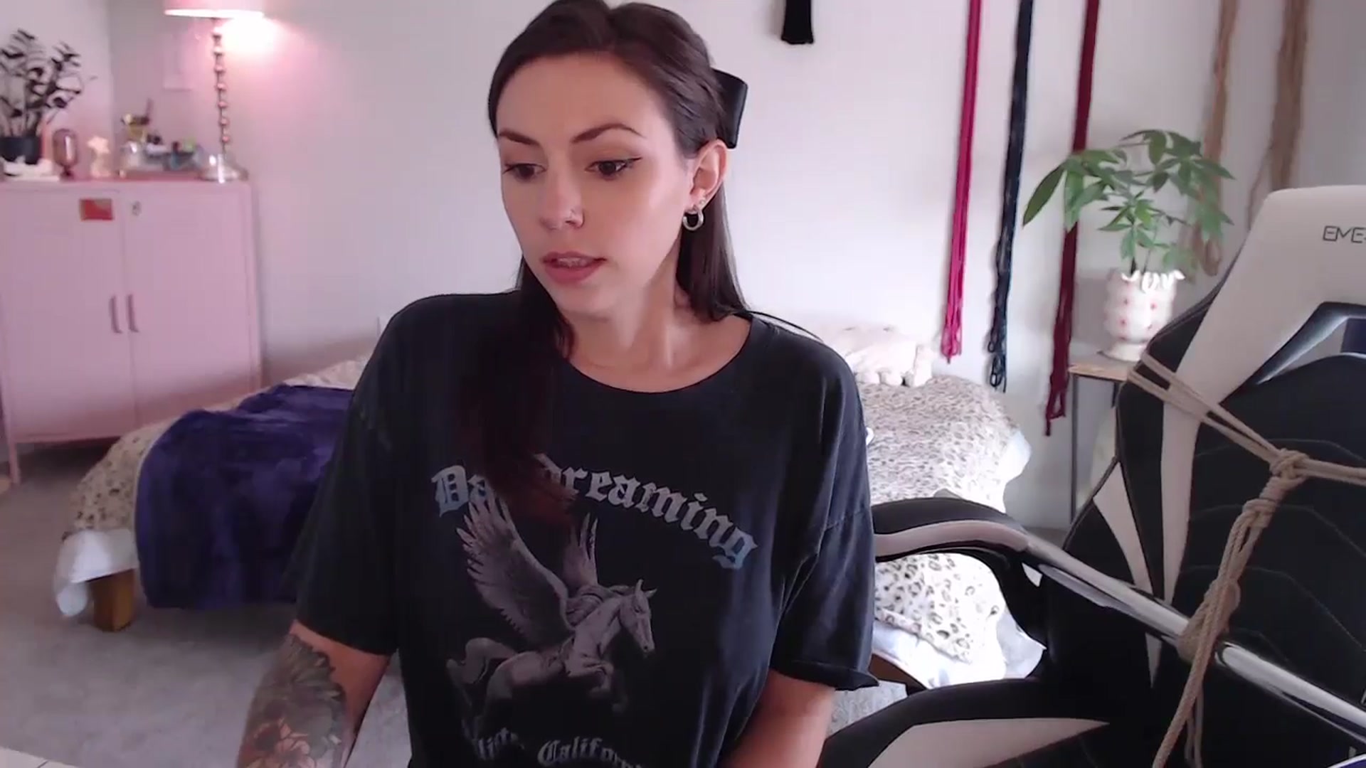 Gallery image thumbnail from MollyMaeve's myfreecams stream on, 06/14/2024, 18:55 image 8 of 20