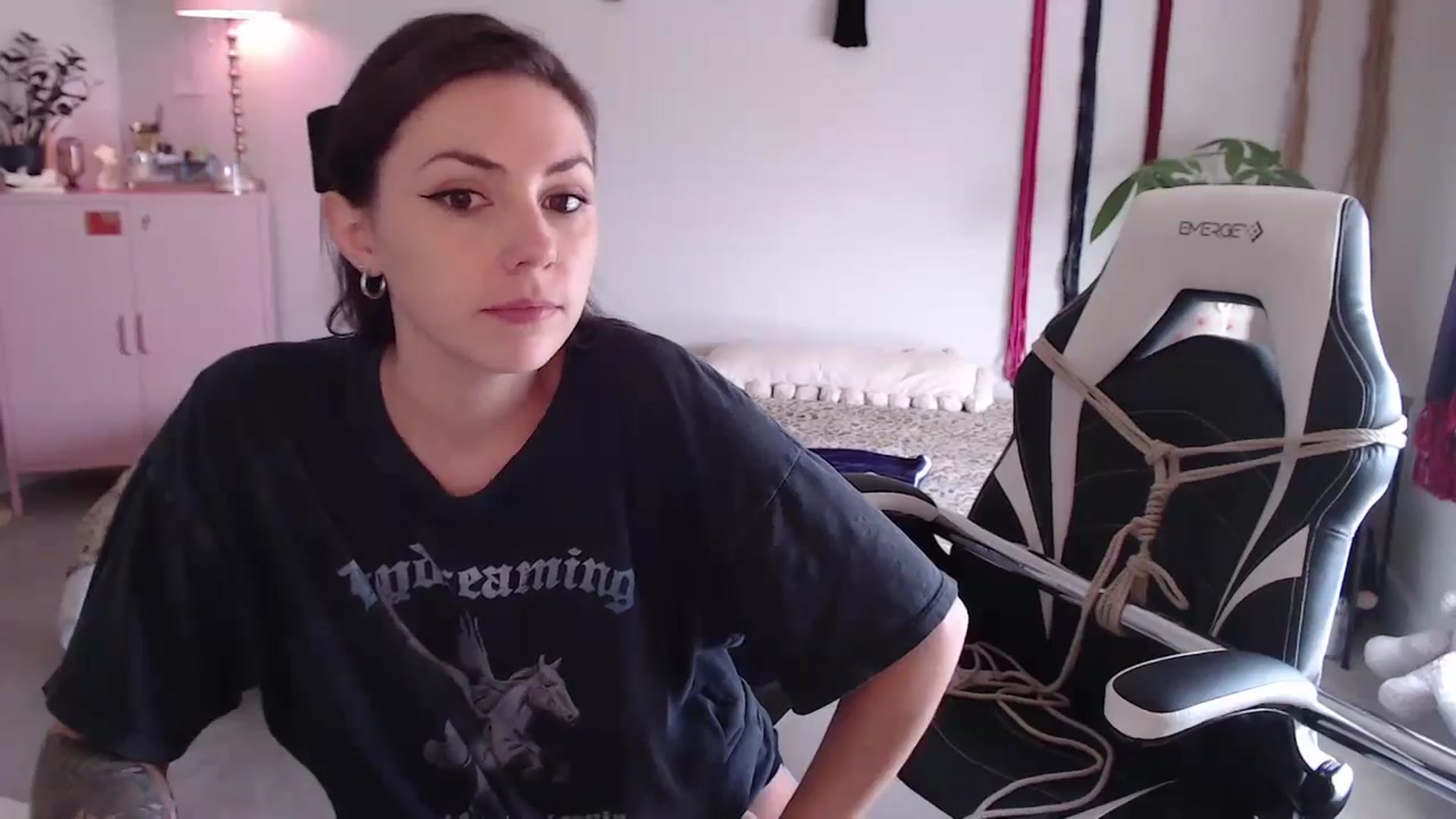 Gallery image thumbnail from MollyMaeve's myfreecams stream on, 06/14/2024, 18:55 image 20 of 20