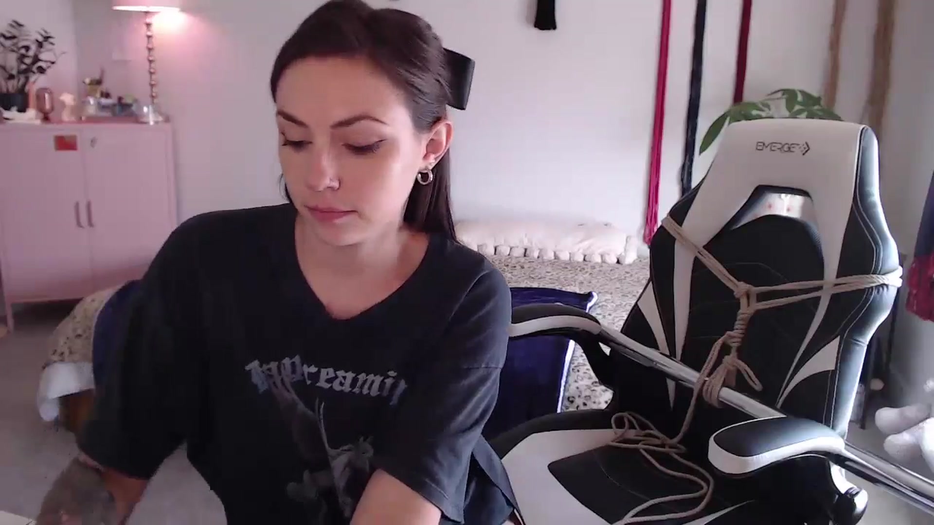 Gallery image thumbnail from MollyMaeve's myfreecams stream on, 06/14/2024, 18:55 image 19 of 20