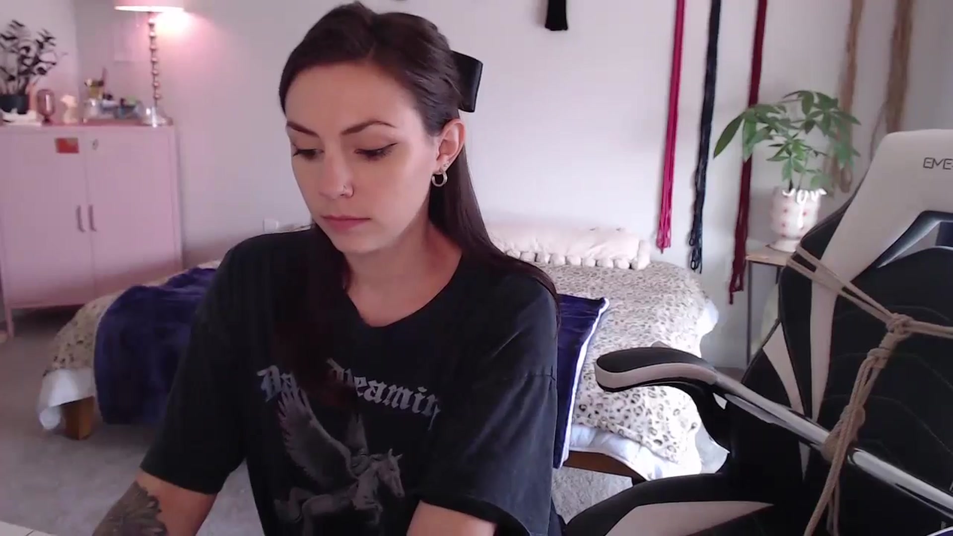 Gallery image thumbnail from MollyMaeve's myfreecams stream on, 06/14/2024, 18:55 image 9 of 20