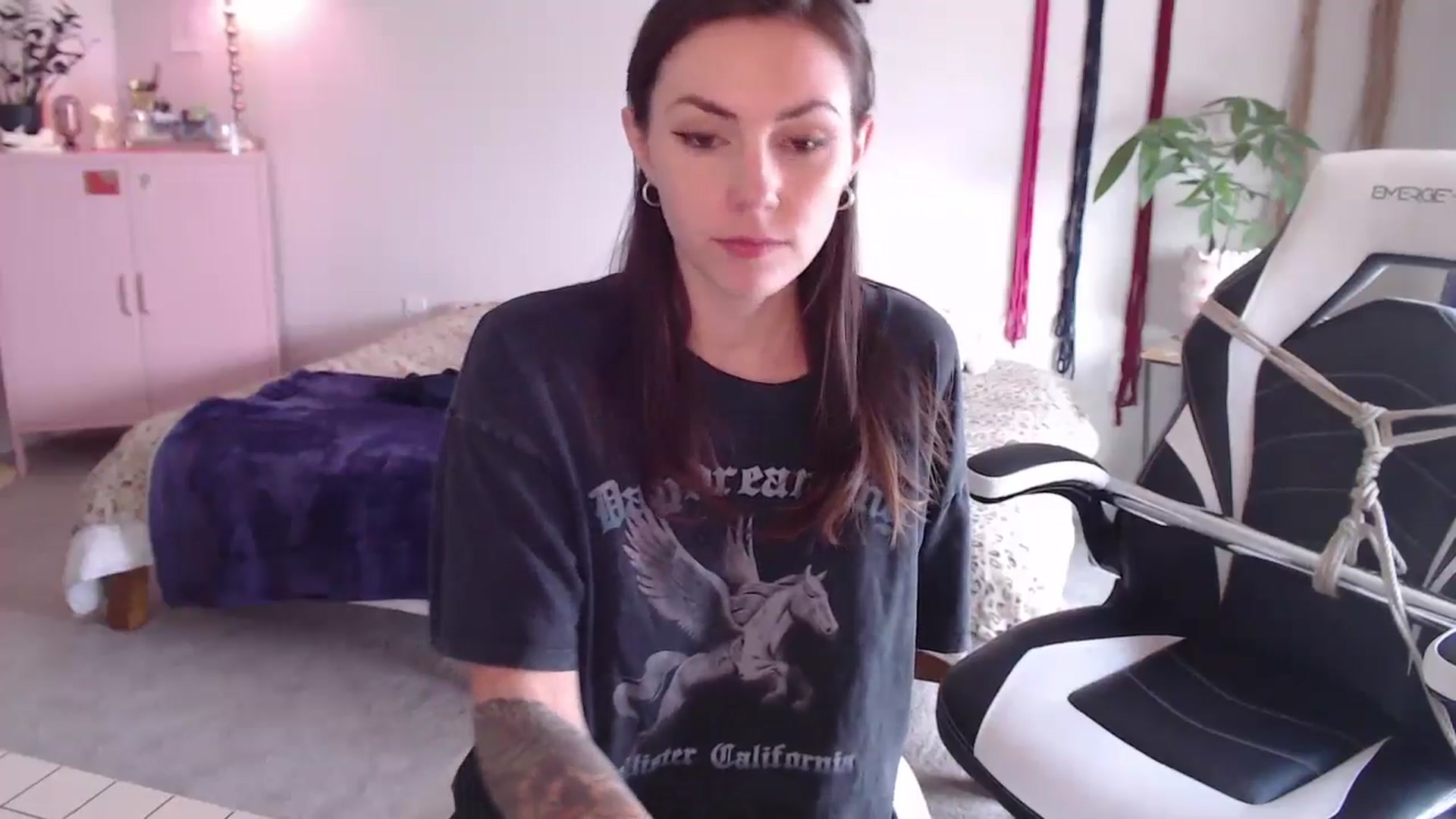 Gallery image thumbnail from MollyMaeve's myfreecams stream on, 06/14/2024, 20:59 image 2 of 20