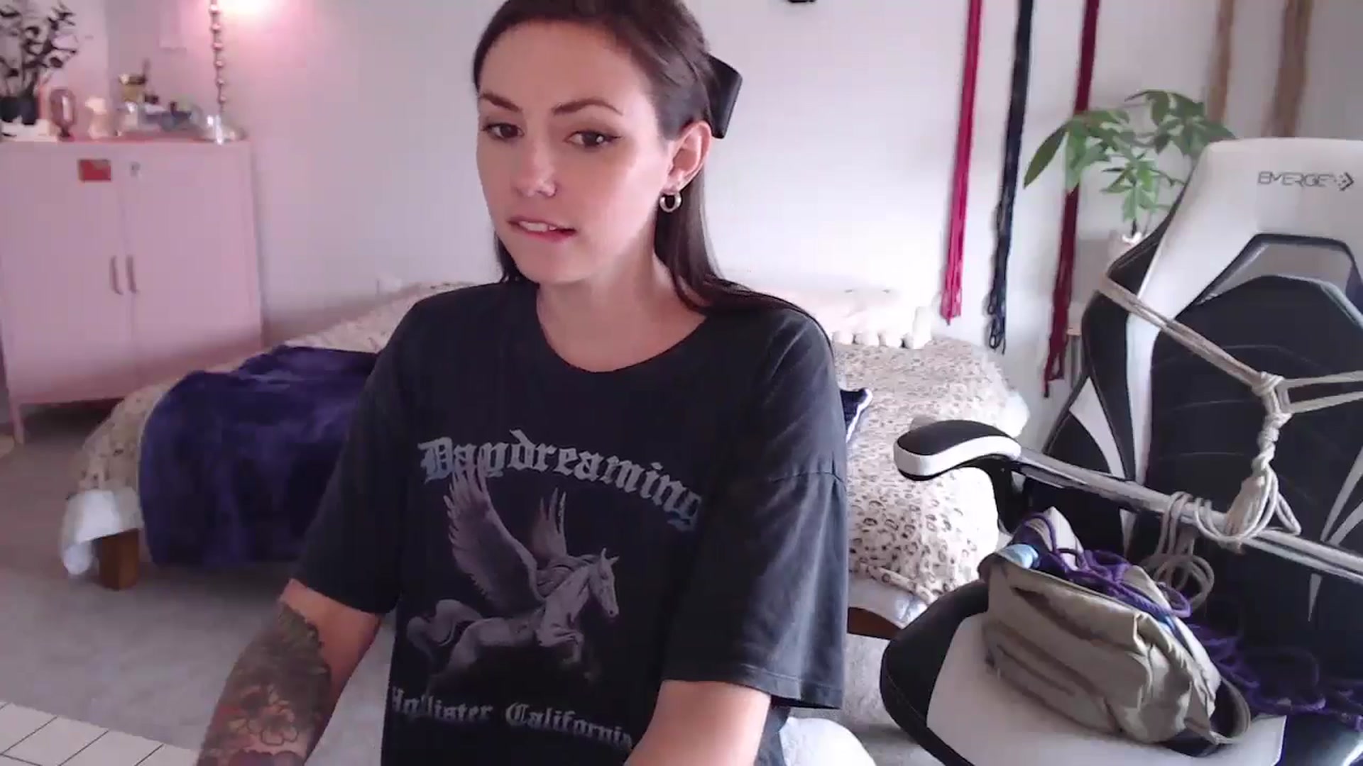 Gallery image thumbnail from MollyMaeve's myfreecams stream on, 06/14/2024, 20:59 image 13 of 20