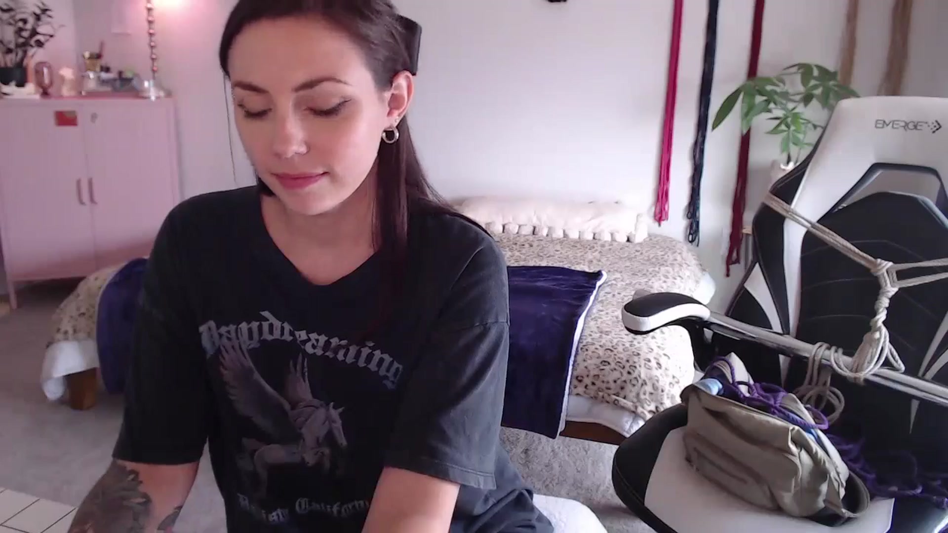 Gallery image thumbnail from MollyMaeve's myfreecams stream on, 06/14/2024, 20:59 image 7 of 20