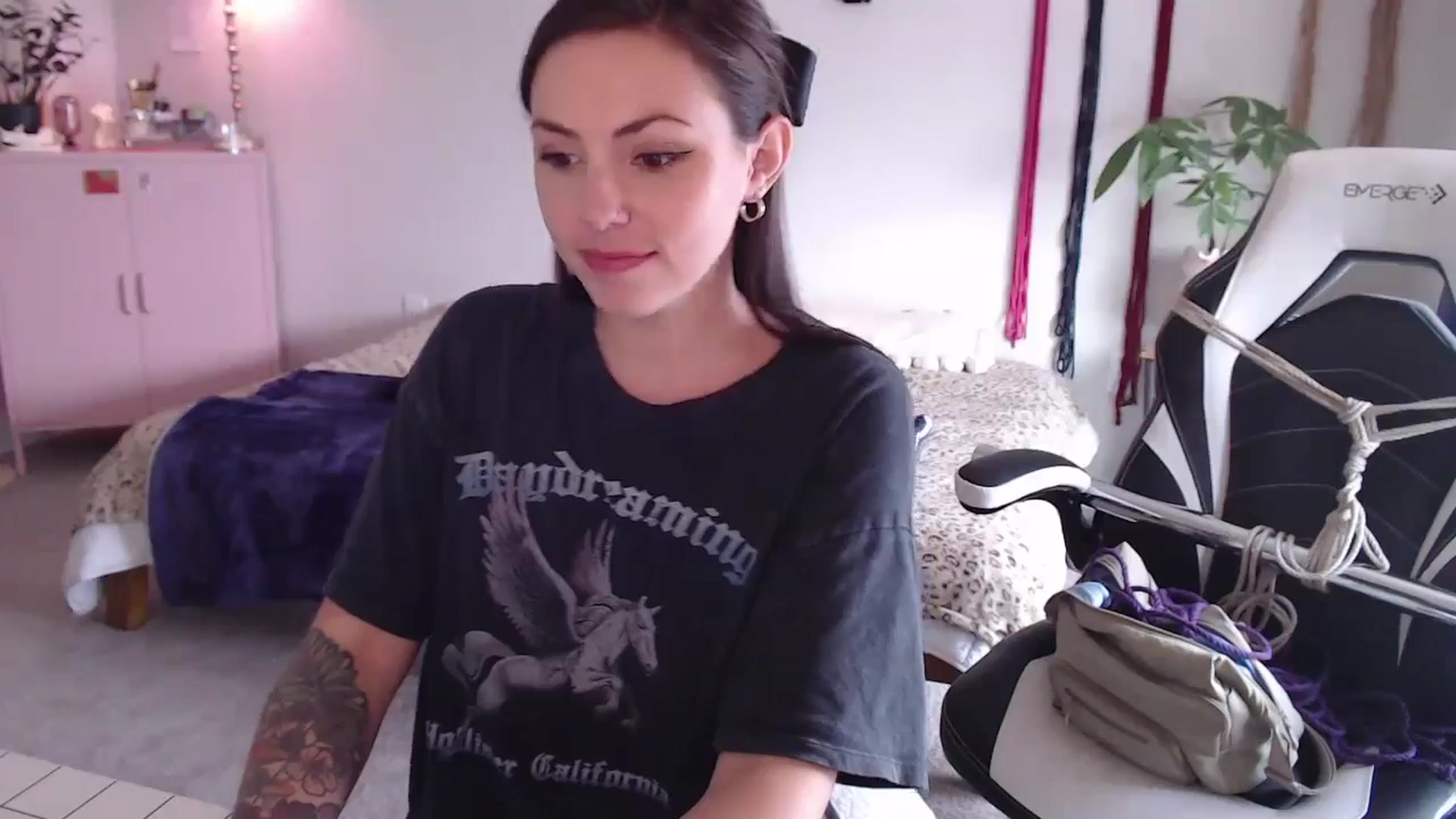 Gallery image thumbnail from MollyMaeve's myfreecams stream on, 06/14/2024, 20:59 image 12 of 20