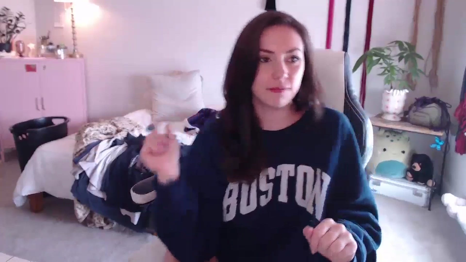 Gallery image thumbnail from MollyMaeve's myfreecams stream on, 06/16/2024, 18:35 image 18 of 20