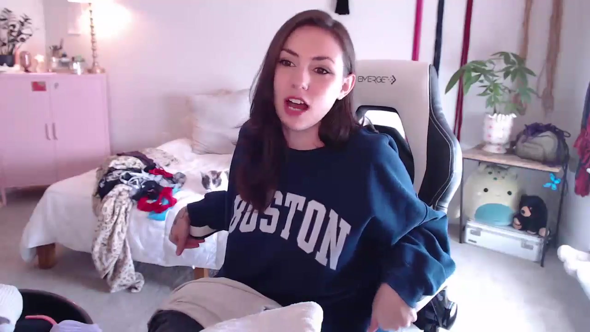 Gallery image thumbnail from MollyMaeve's myfreecams stream on, 06/16/2024, 18:35 image 5 of 20