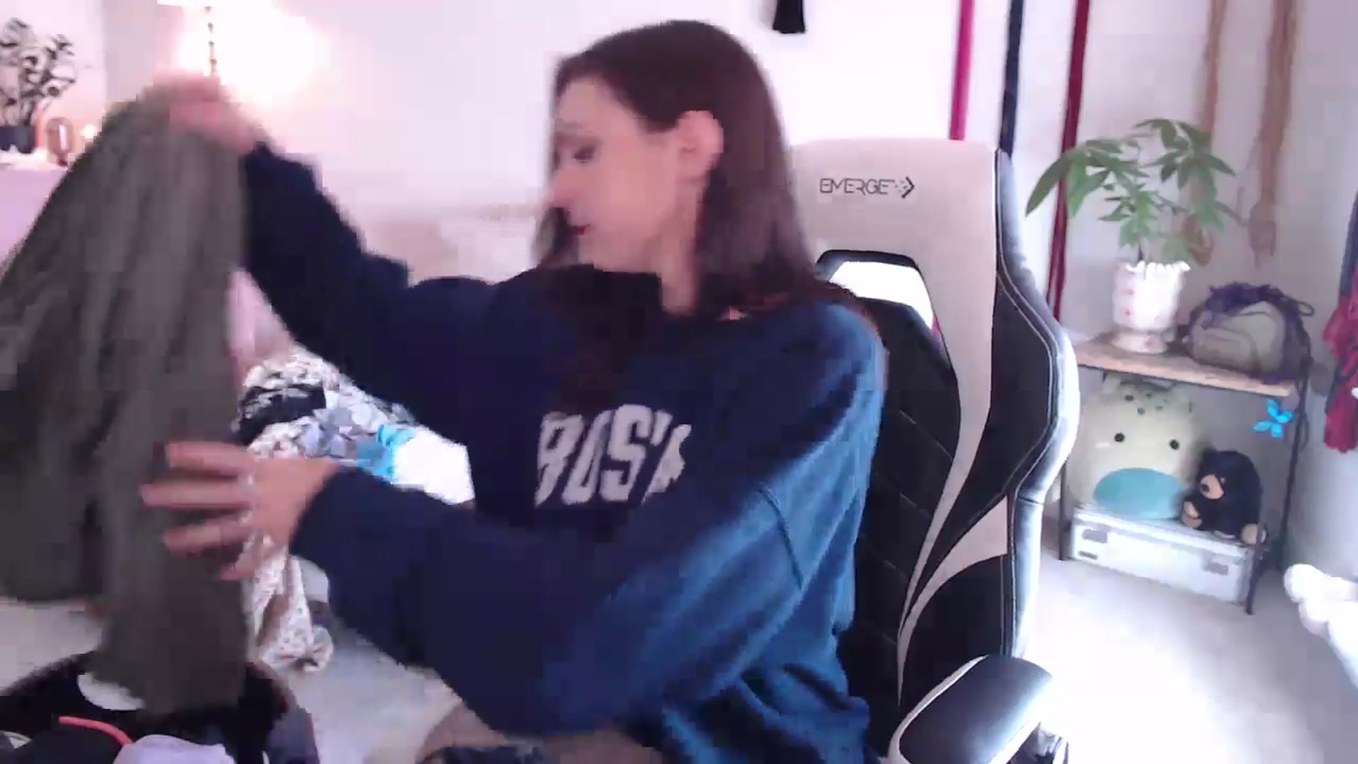Gallery image thumbnail from MollyMaeve's myfreecams stream on, 06/16/2024, 18:35 image 2 of 20