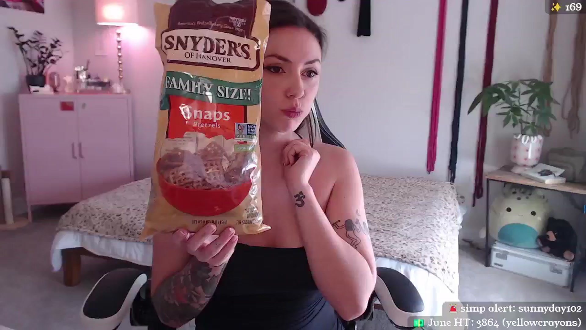 Gallery image thumbnail from MollyMaeve's myfreecams stream on, 06/30/2024, 18:51 image 9 of 20