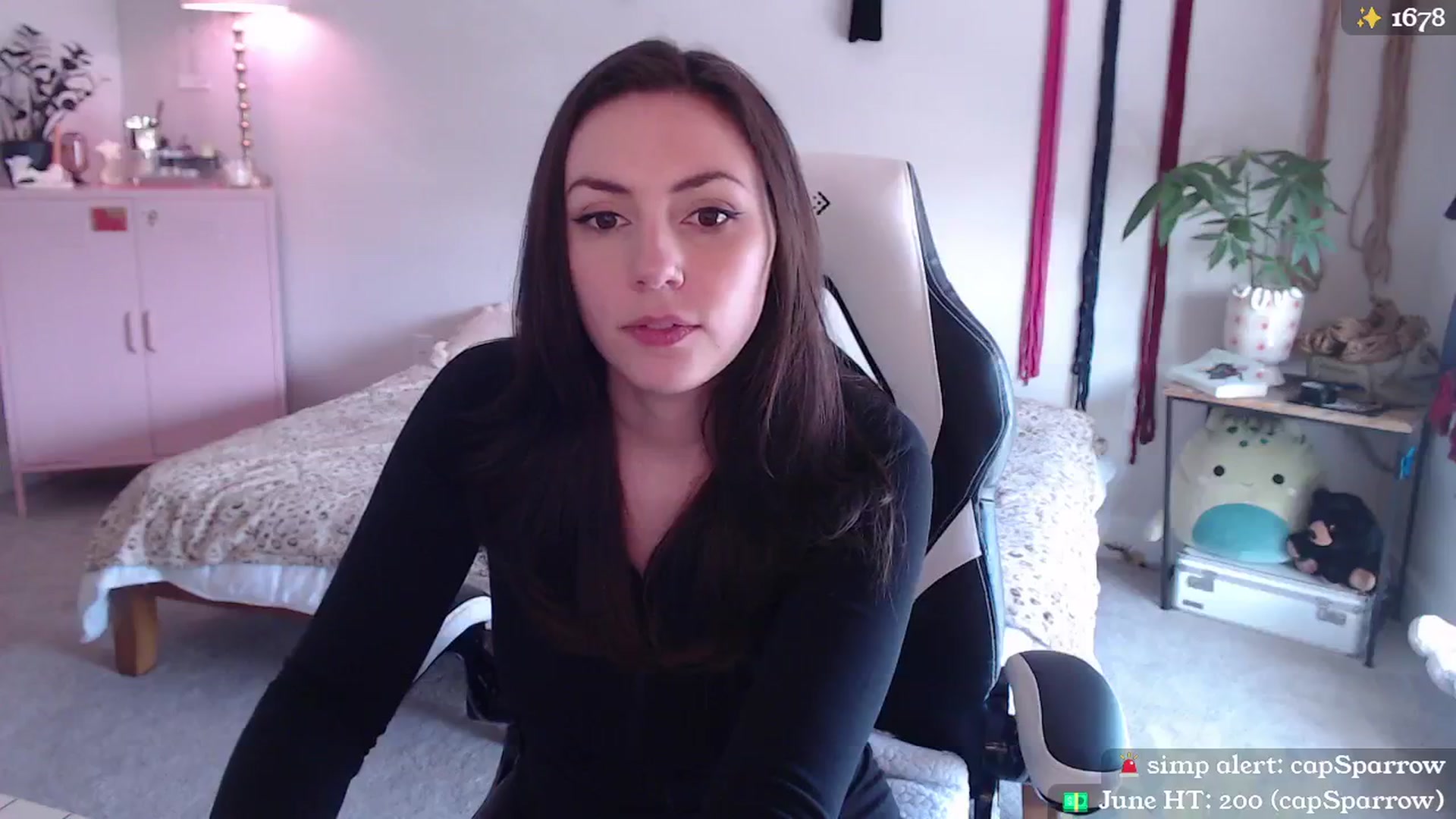 Gallery image thumbnail from MollyMaeve's myfreecams stream on, 07/03/2024, 21:06 image 10 of 20