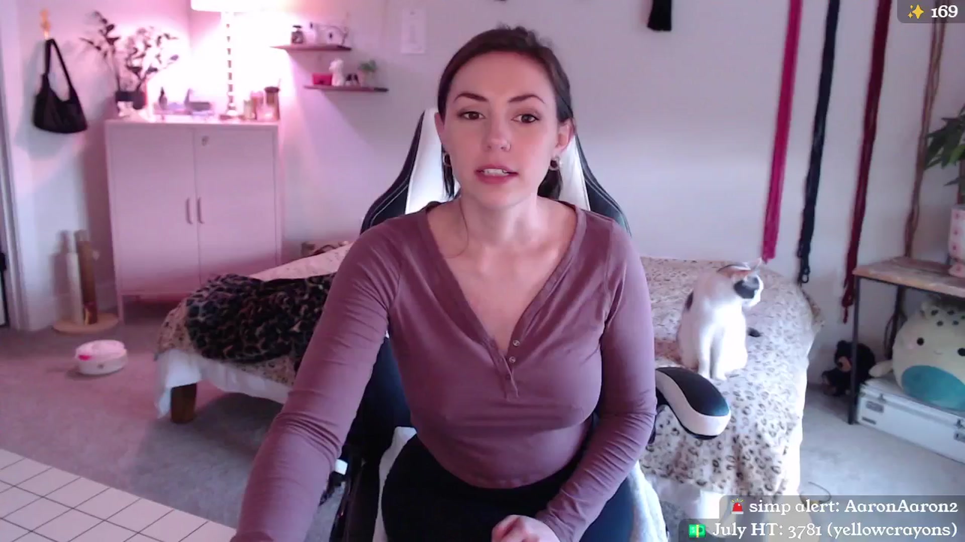 Gallery image thumbnail from MollyMaeve's myfreecams stream on, 07/17/2024, 19:49 image 4 of 20