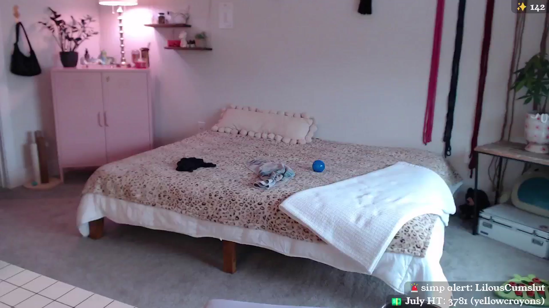 Gallery image thumbnail from MollyMaeve's myfreecams stream on, 07/26/2024, 22:37 image 7 of 20