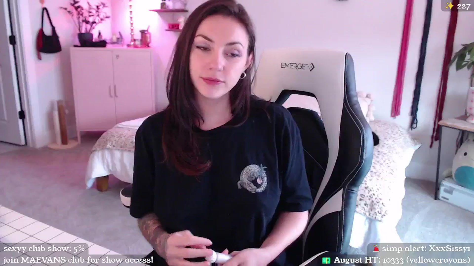 Gallery image thumbnail from MollyMaeve's myfreecams stream on, 08/21/2024, 21:30 image 18 of 20