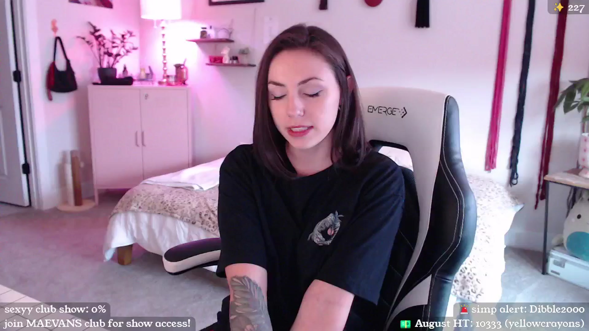 Gallery image thumbnail from MollyMaeve's myfreecams stream on, 08/21/2024, 21:30 image 10 of 20