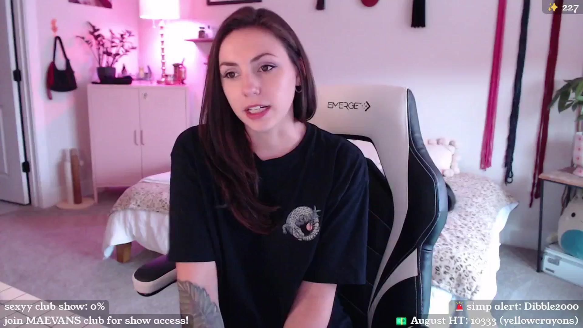 Gallery image thumbnail from MollyMaeve's myfreecams stream on, 08/21/2024, 21:30 image 6 of 20