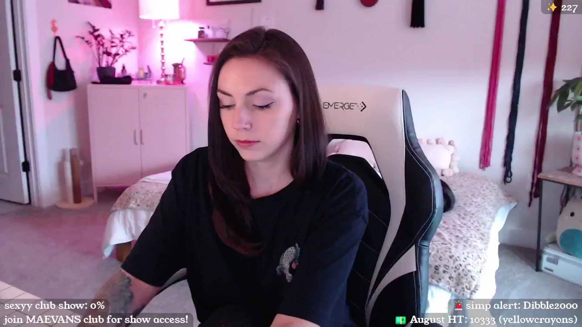 Gallery image thumbnail from MollyMaeve's myfreecams stream on, 08/21/2024, 21:30 image 8 of 20