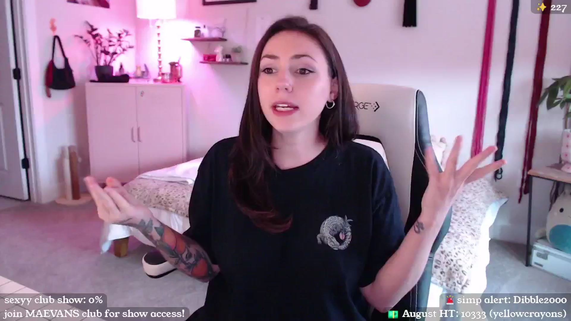 Gallery image thumbnail from MollyMaeve's myfreecams stream on, 08/21/2024, 21:30 image 7 of 20