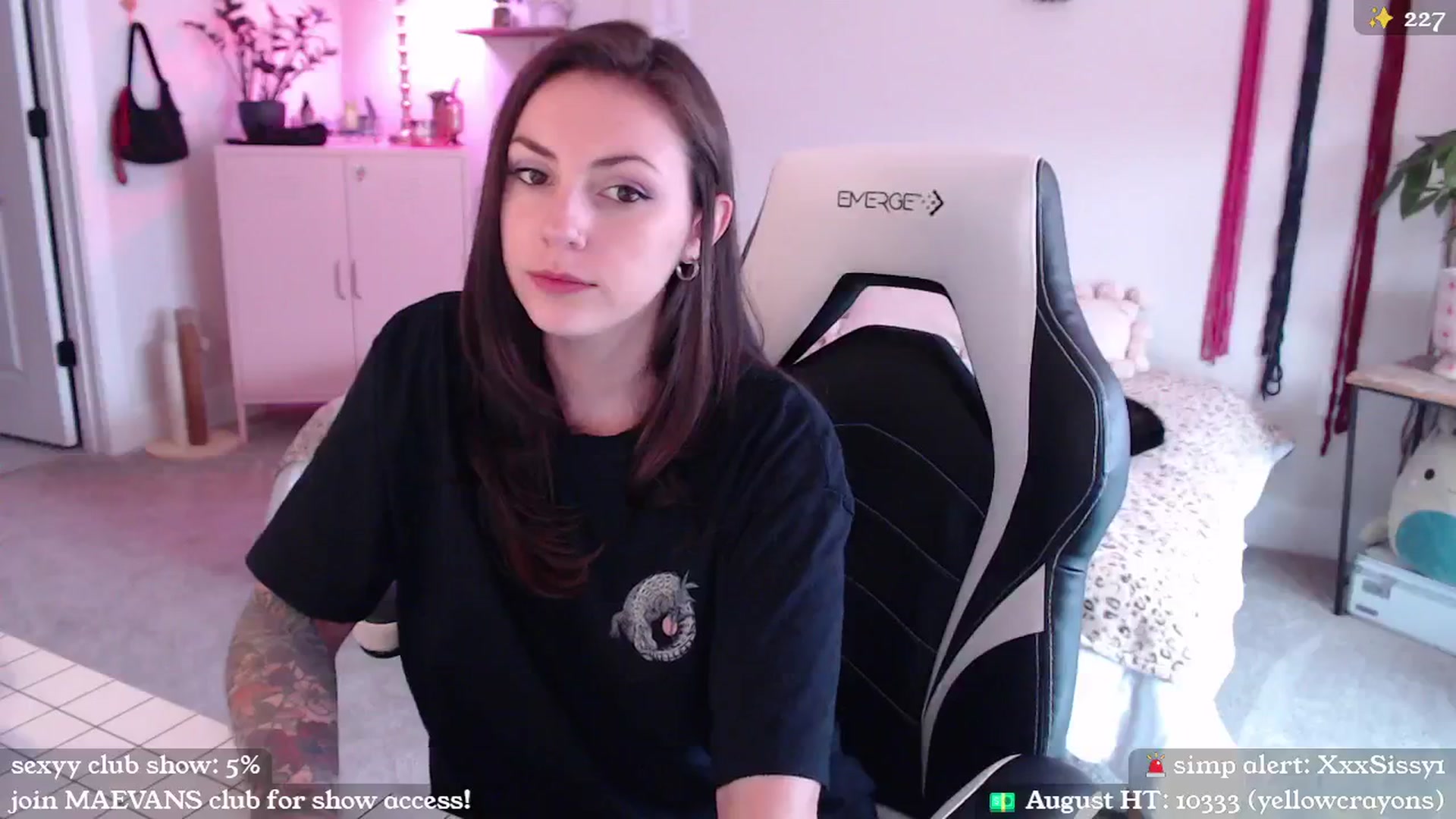 Gallery image thumbnail from MollyMaeve's myfreecams stream on, 08/21/2024, 21:30 image 17 of 20