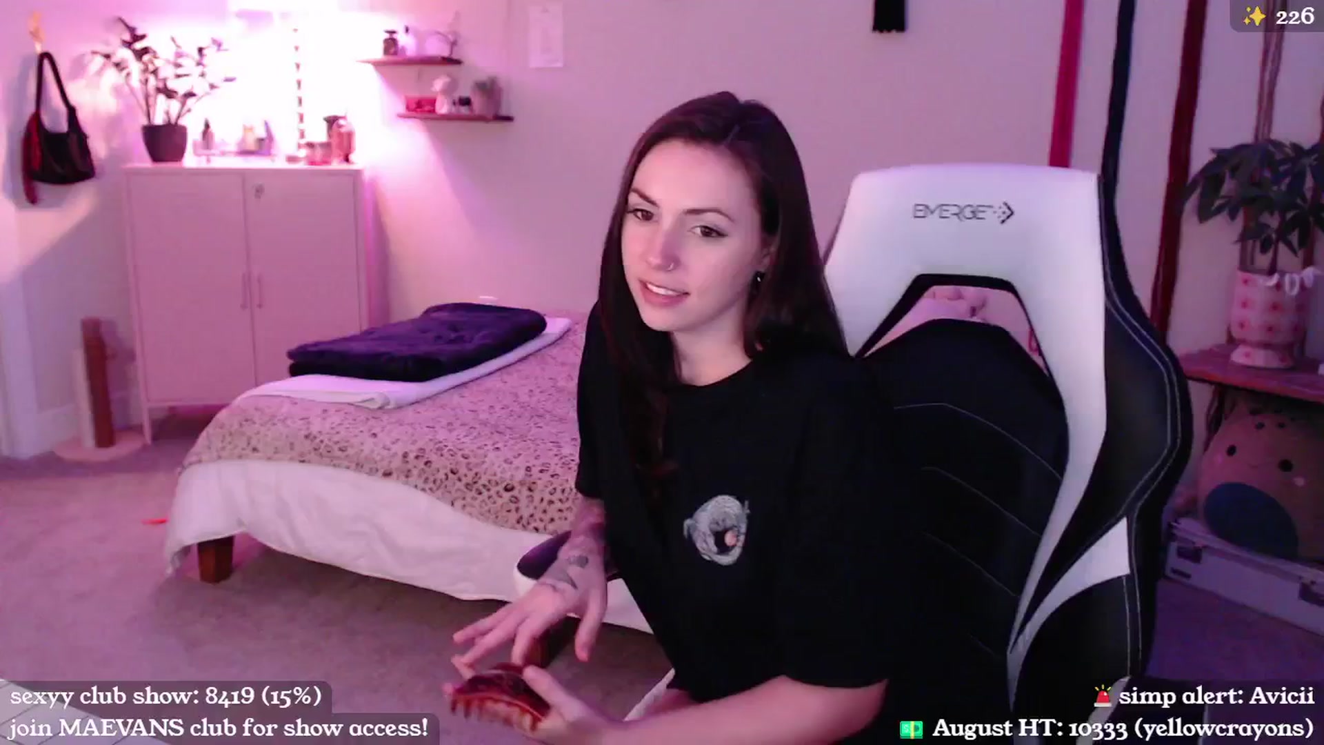 Gallery image thumbnail from MollyMaeve's myfreecams stream on, 08/22/2024, 03:12 image 19 of 20