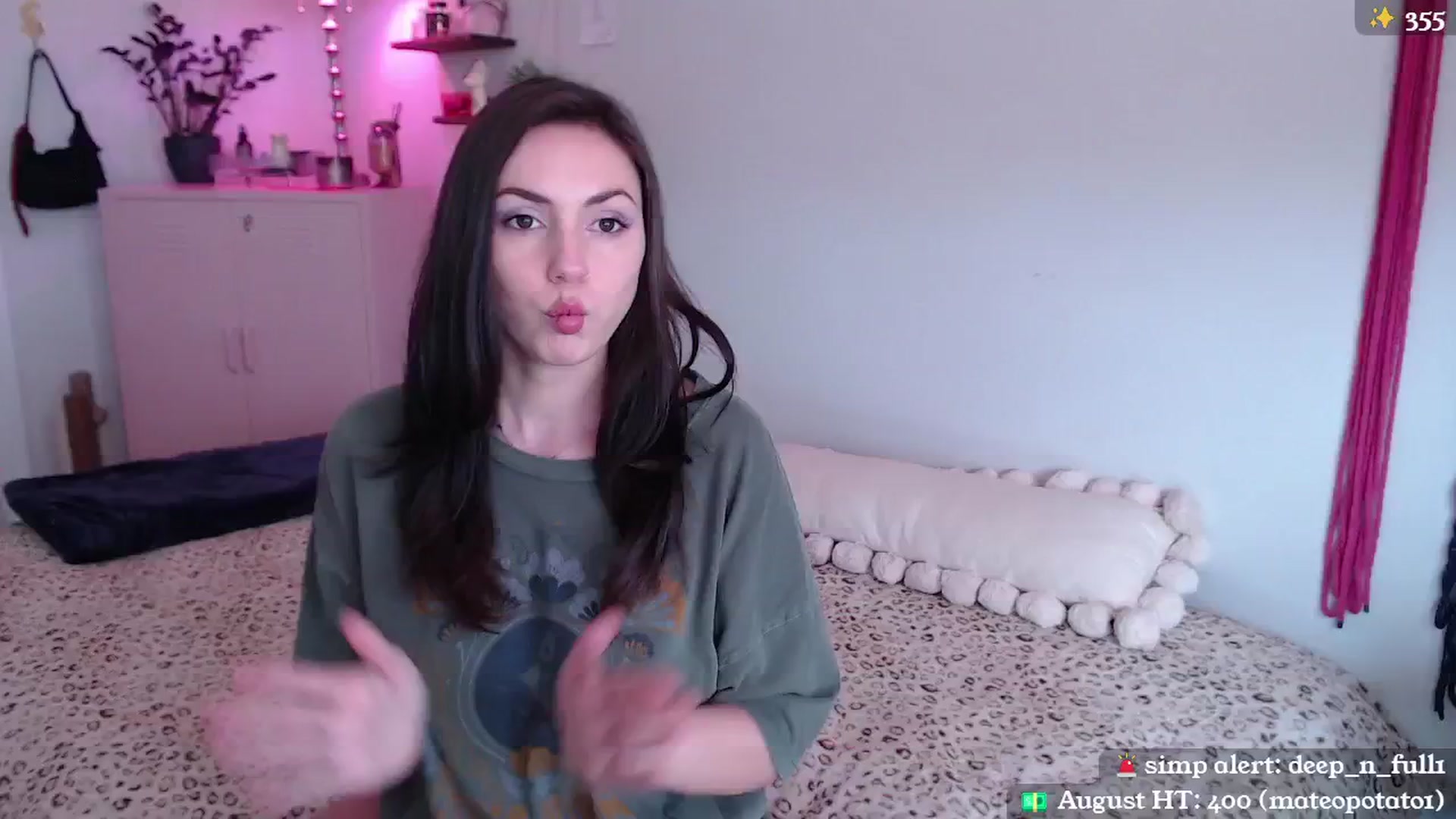 Gallery image thumbnail from MollyMaeve's myfreecams stream on, 09/01/2024, 21:40 image 1 of 20