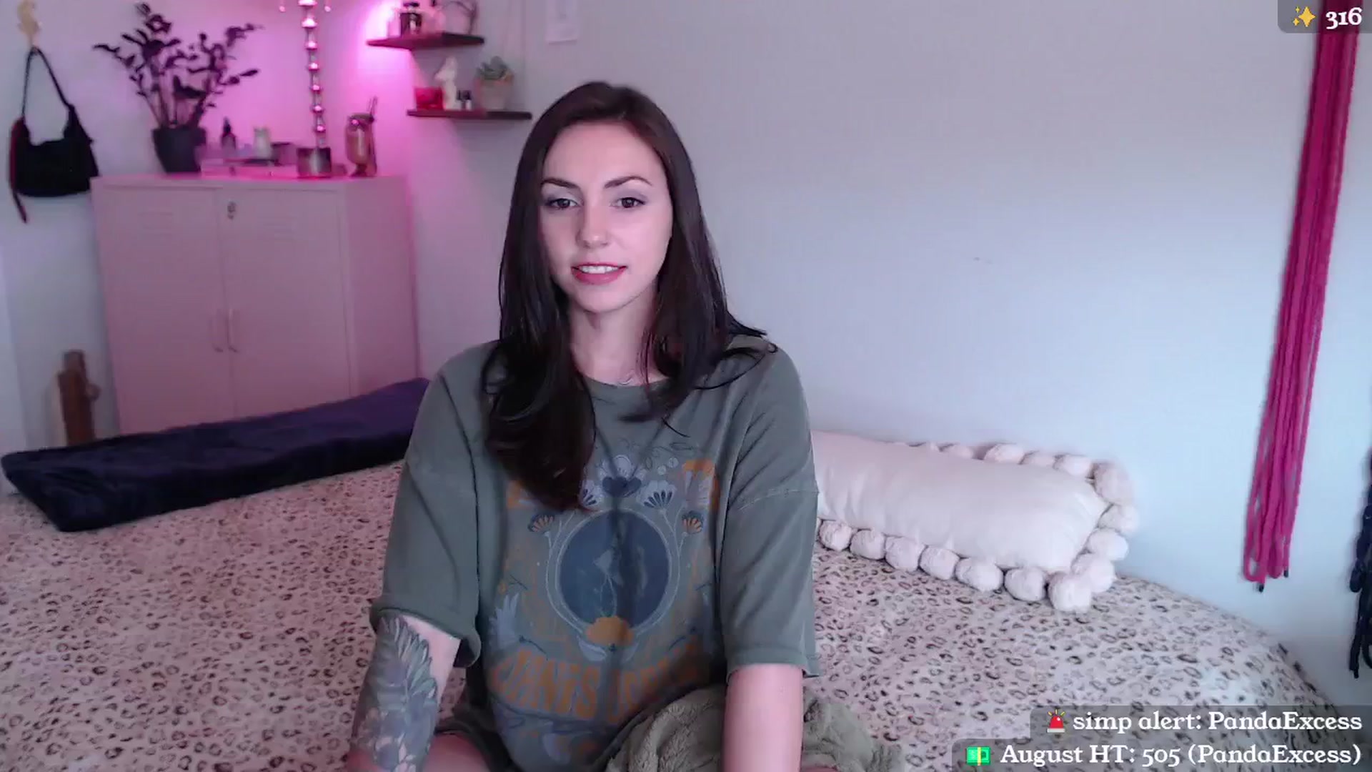 Gallery image thumbnail from MollyMaeve's myfreecams stream on, 09/01/2024, 21:40 image 4 of 20