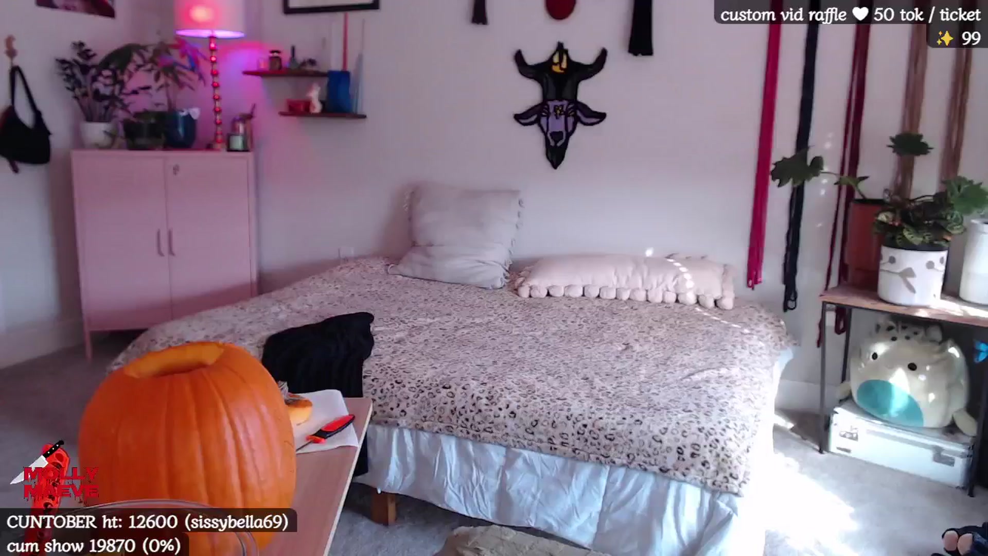 Gallery image thumbnail from MollyMaeve's myfreecams stream on, 10/20/2024, 19:46 image 20 of 20