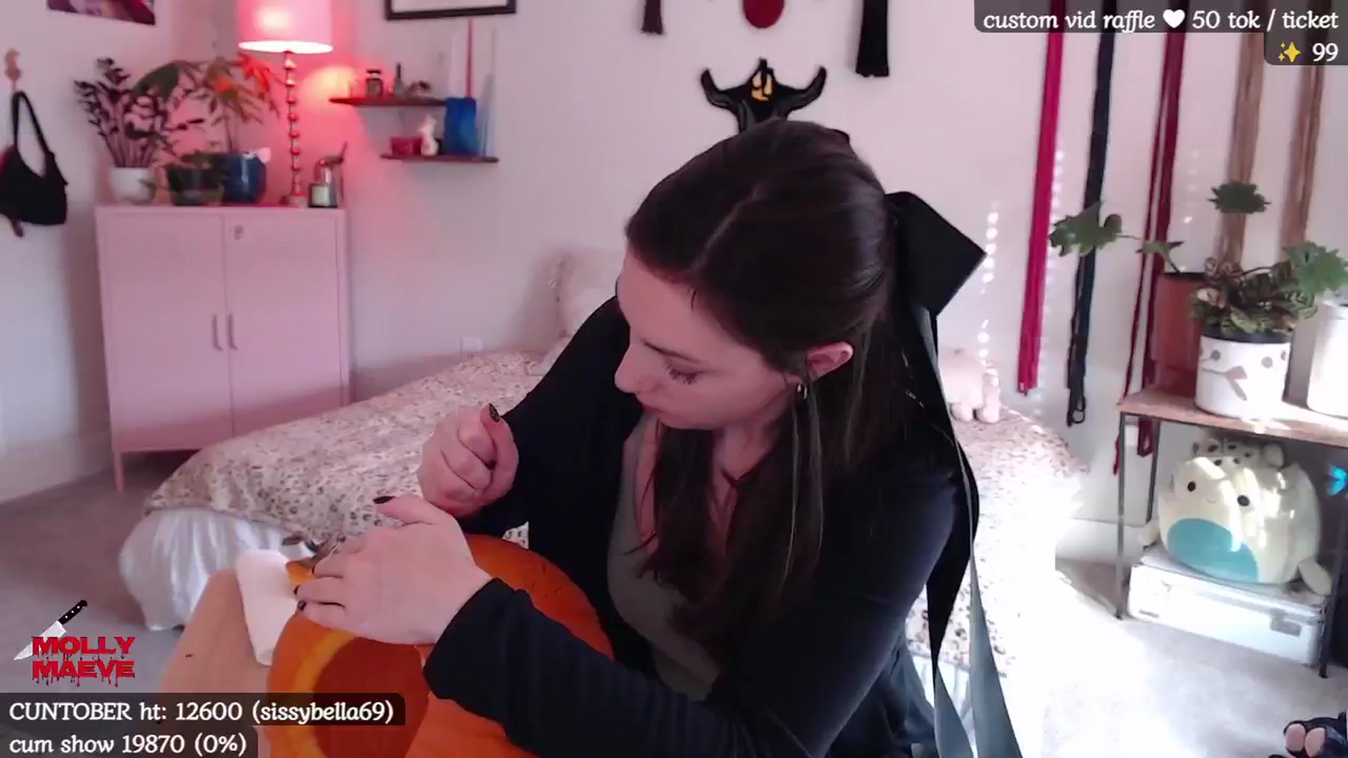 Gallery image thumbnail from MollyMaeve's myfreecams stream on, 10/20/2024, 21:12 image 1 of 20
