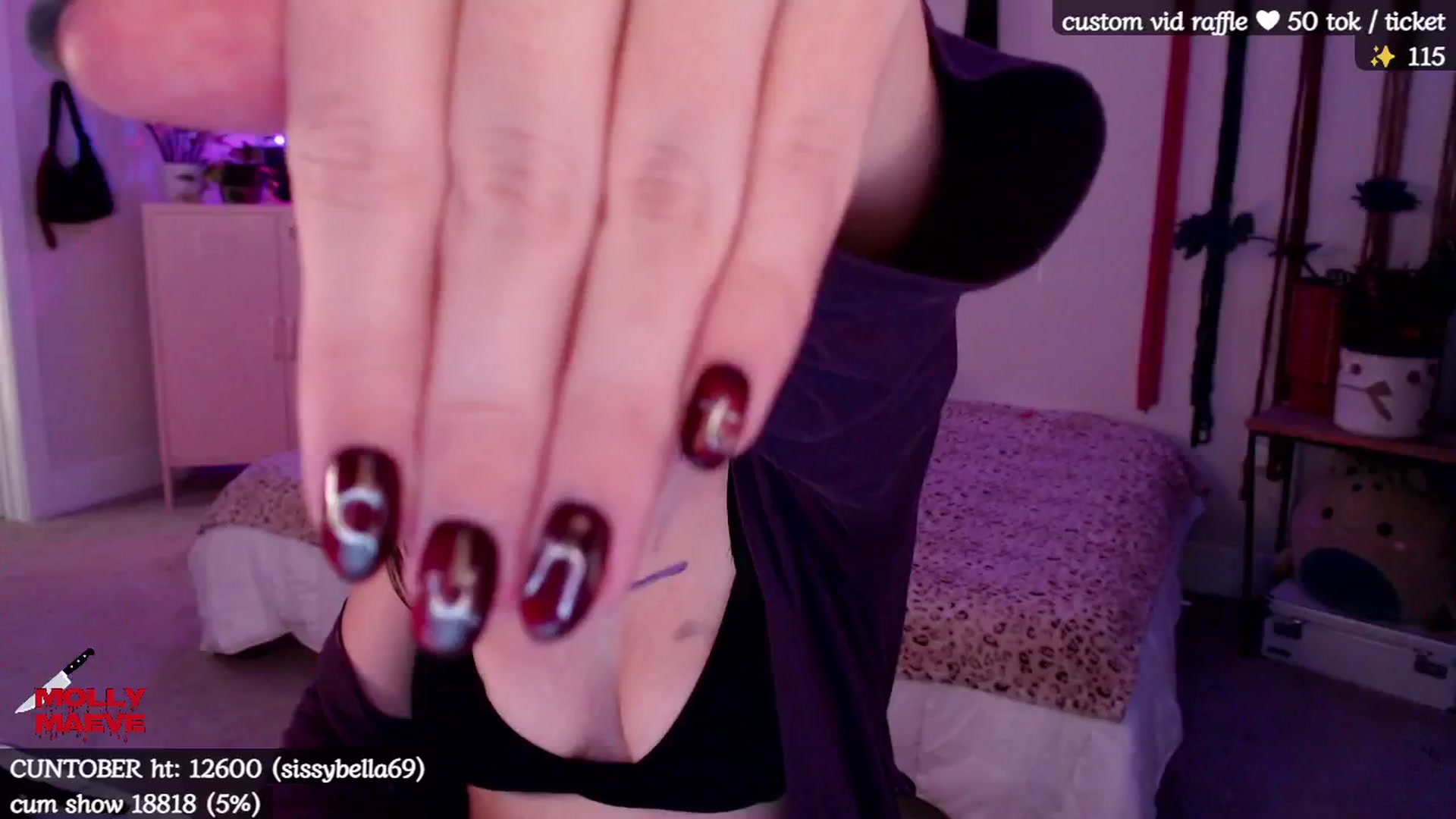 Gallery image thumbnail from MollyMaeve's myfreecams stream on, 10/23/2024, 02:11 image 17 of 20
