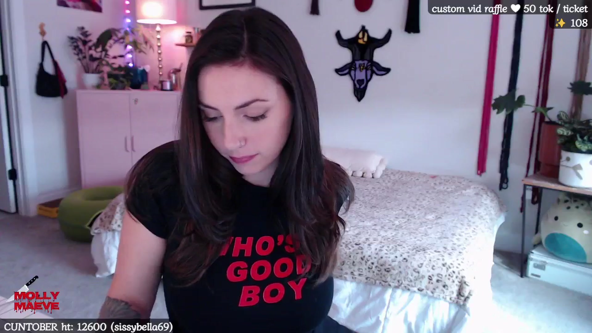 Gallery image thumbnail from MollyMaeve's myfreecams stream on, 10/27/2024, 21:45 image 4 of 20