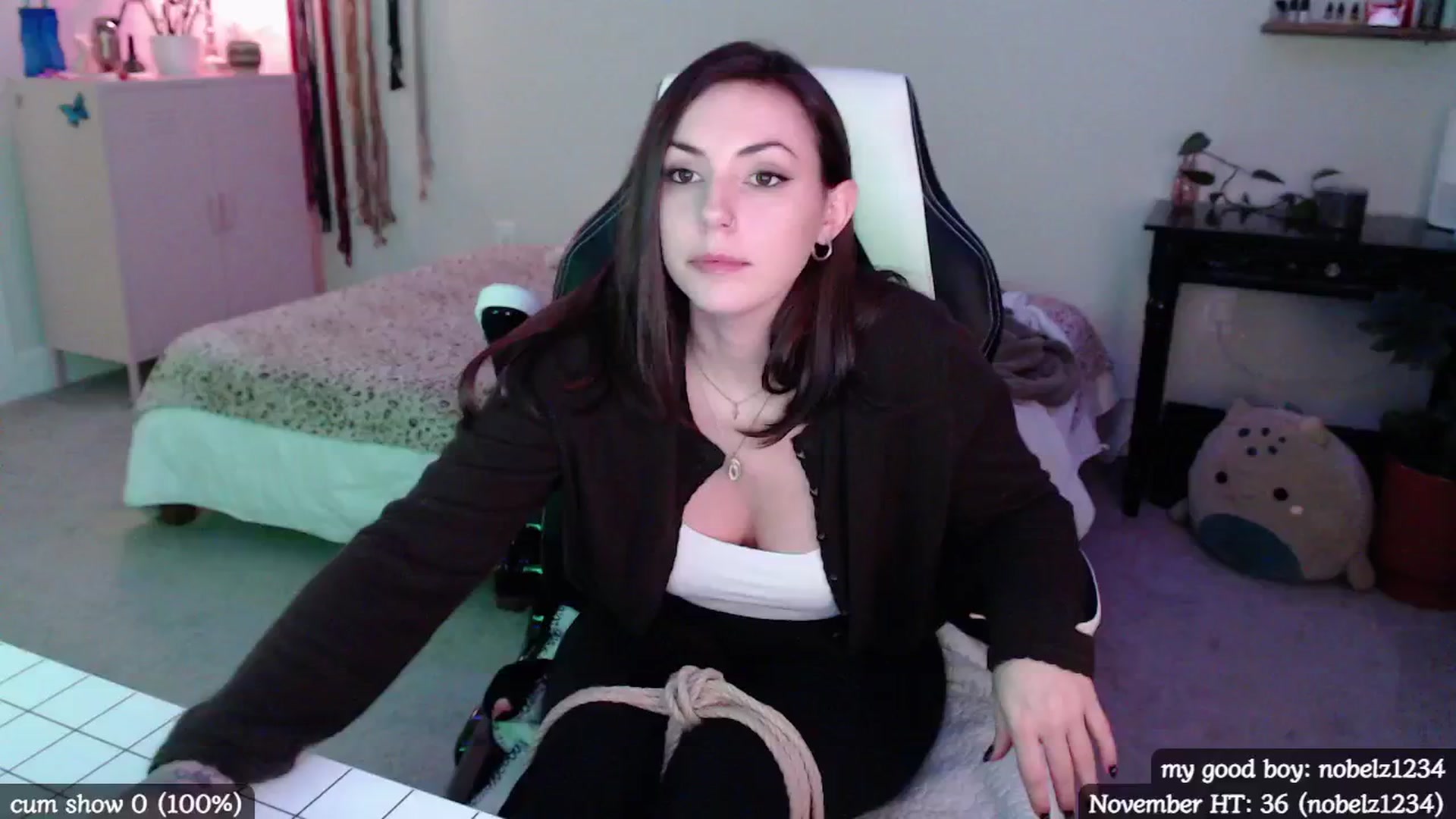 Gallery image thumbnail from MollyMaeve's myfreecams stream on, 11/08/2024, 02:39 image 6 of 20