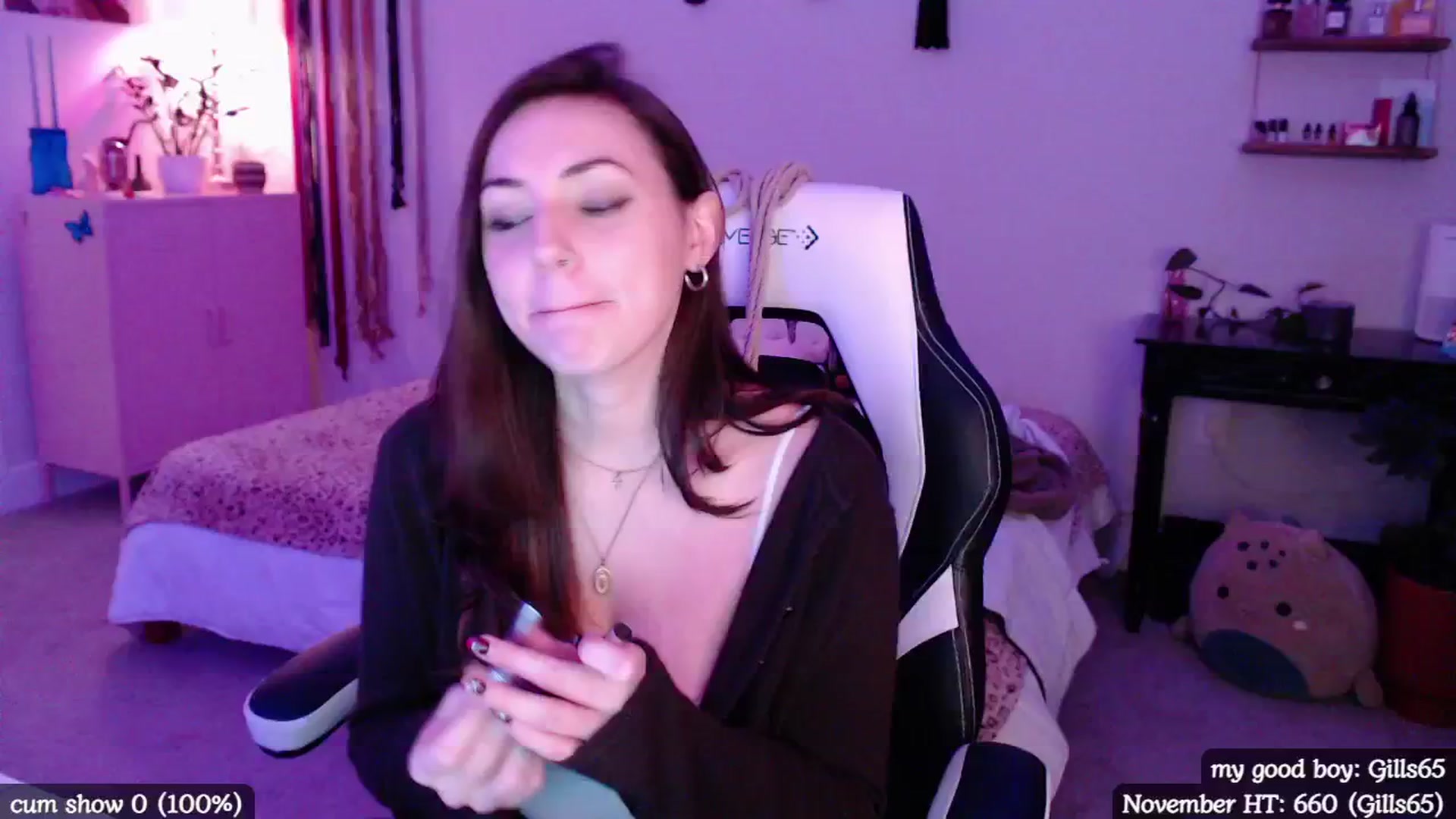 Gallery image thumbnail from MollyMaeve's myfreecams stream on, 11/08/2024, 04:05 image 12 of 20