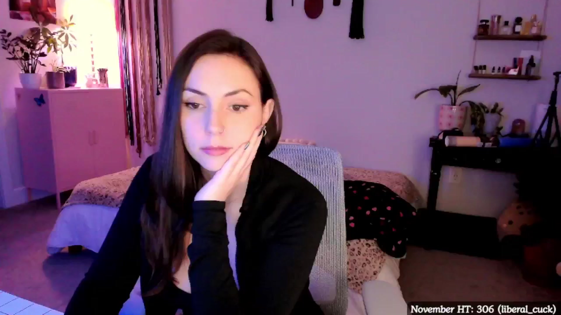 Gallery image thumbnail from MollyMaeve's myfreecams stream on, 12/05/2024, 05:11 image 6 of 20