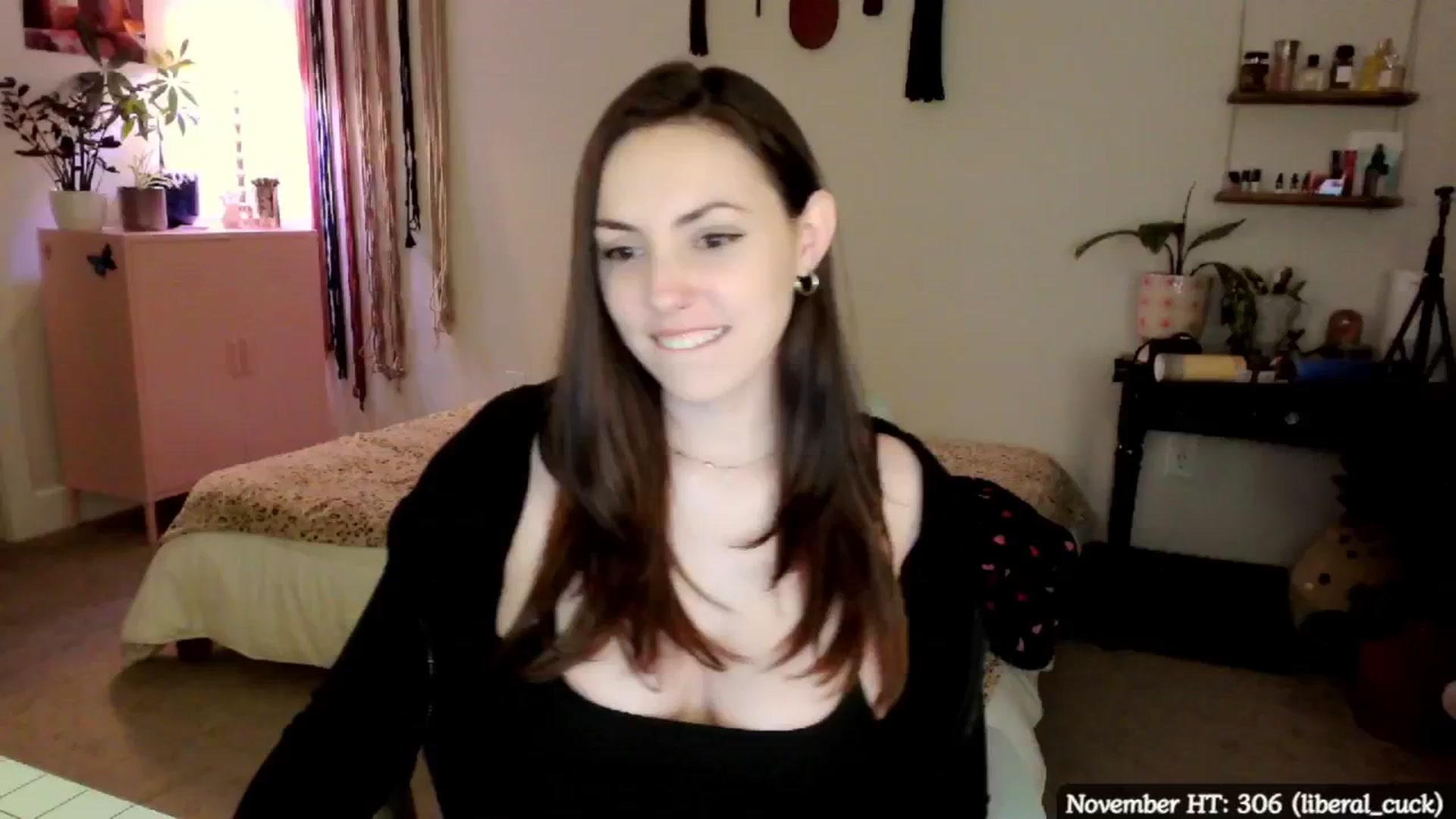 Gallery image thumbnail from MollyMaeve's myfreecams stream on, 12/05/2024, 05:11 image 11 of 20