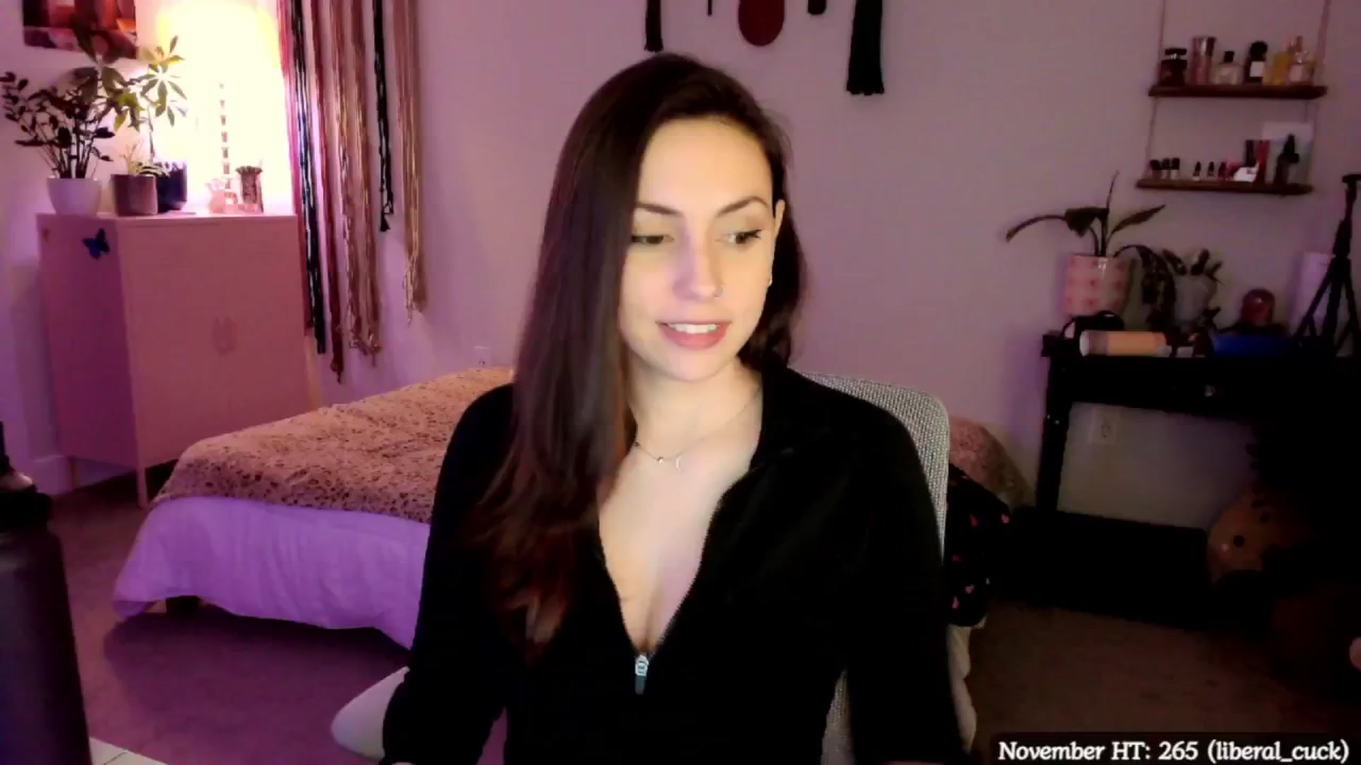 Gallery image thumbnail from MollyMaeve's myfreecams stream on, 12/05/2024, 05:11 image 4 of 20