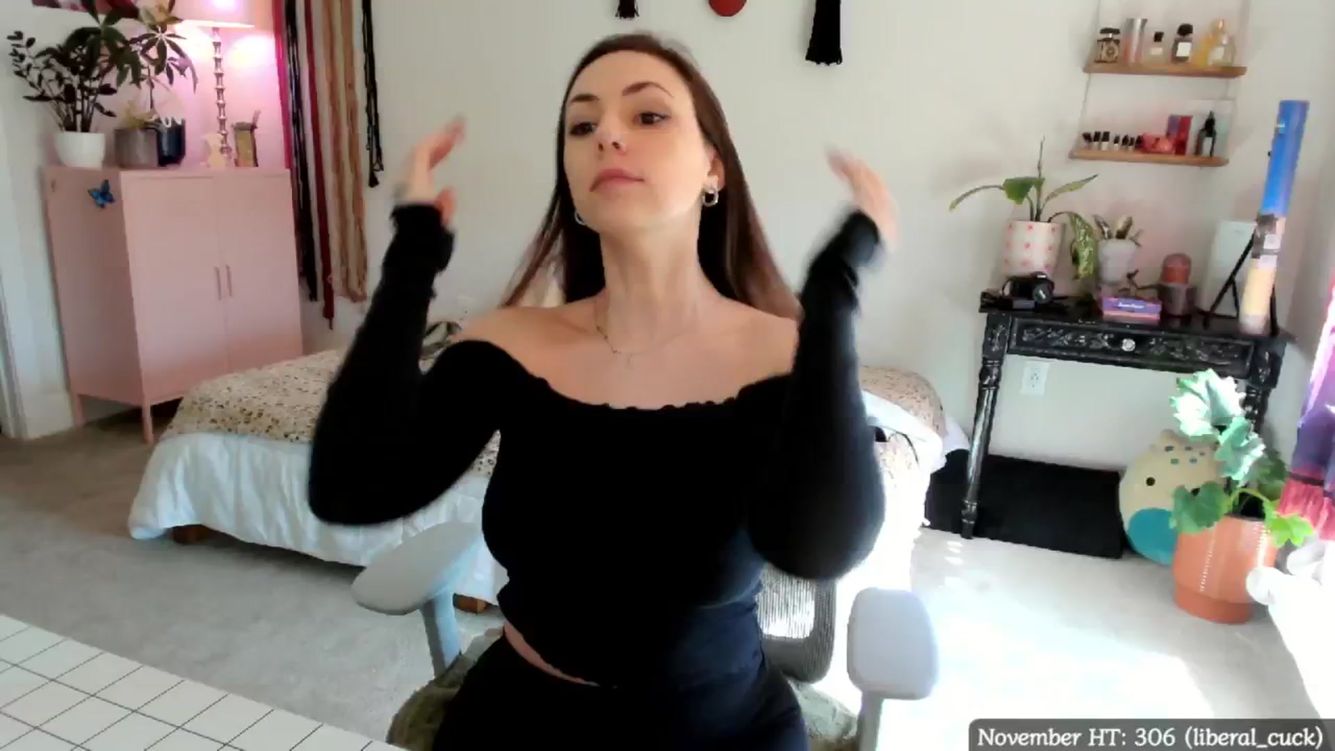 Gallery image thumbnail from MollyMaeve's myfreecams stream on, 12/08/2024, 18:49 image 4 of 20