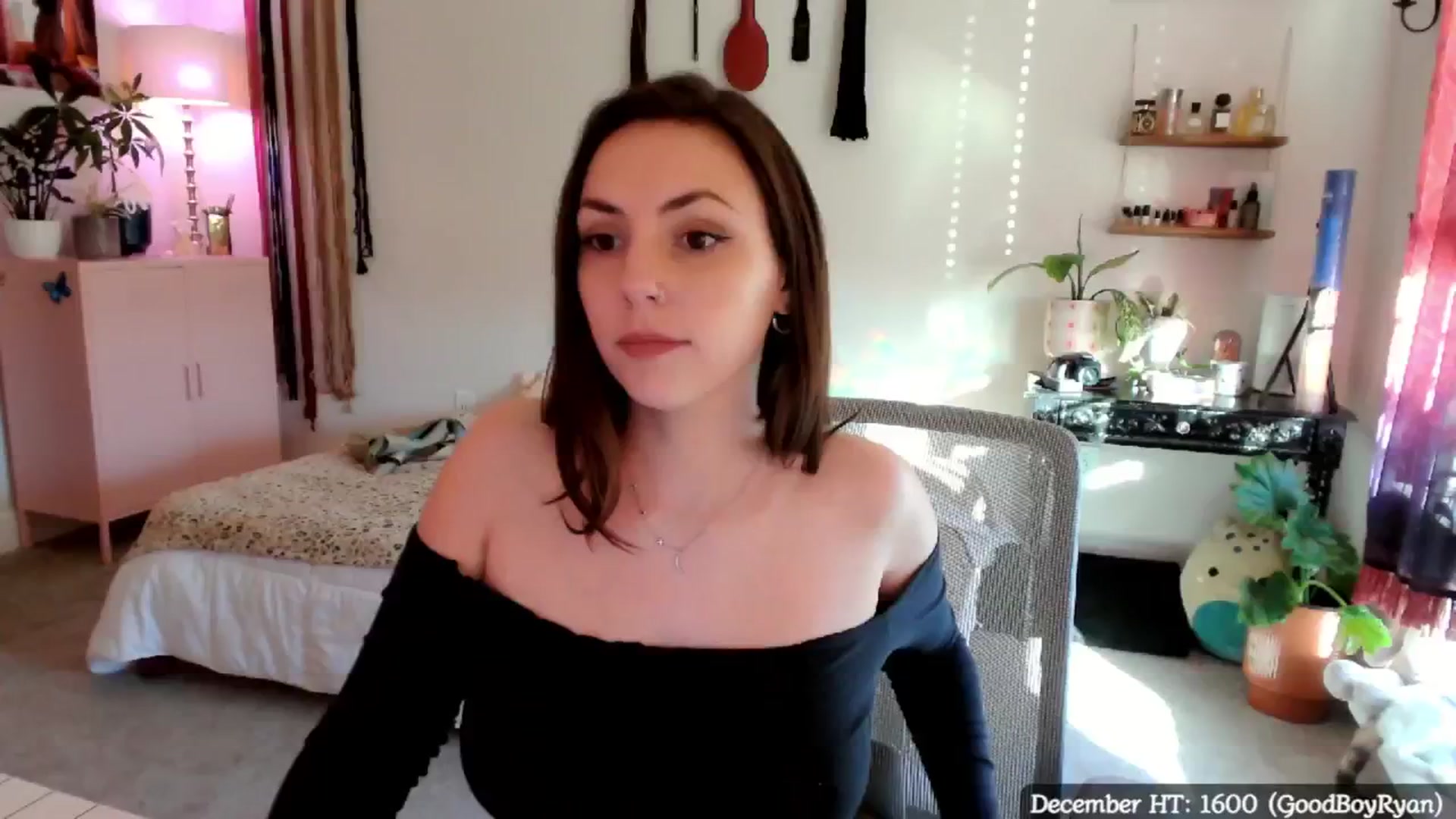 Gallery image thumbnail from MollyMaeve's myfreecams stream on, 12/08/2024, 21:22 image 14 of 20
