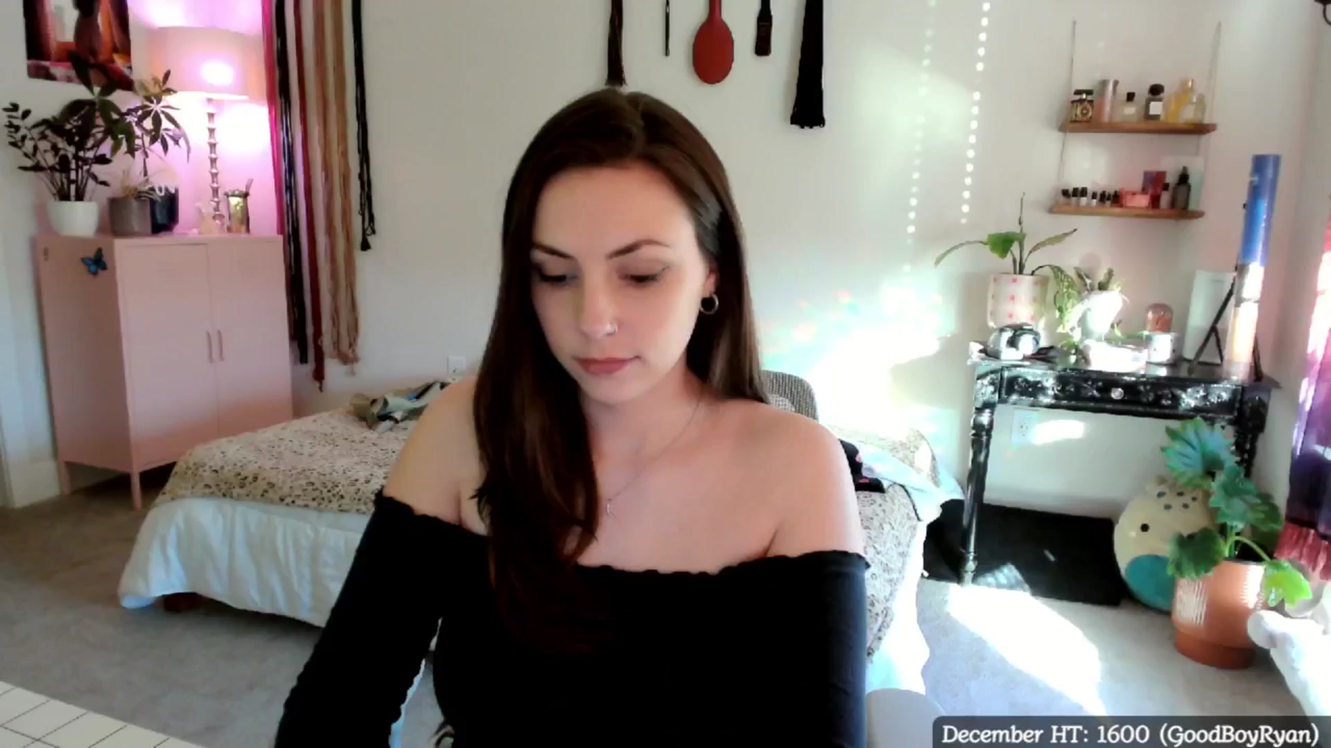Gallery image thumbnail from MollyMaeve's myfreecams stream on, 12/08/2024, 21:22 image 20 of 20