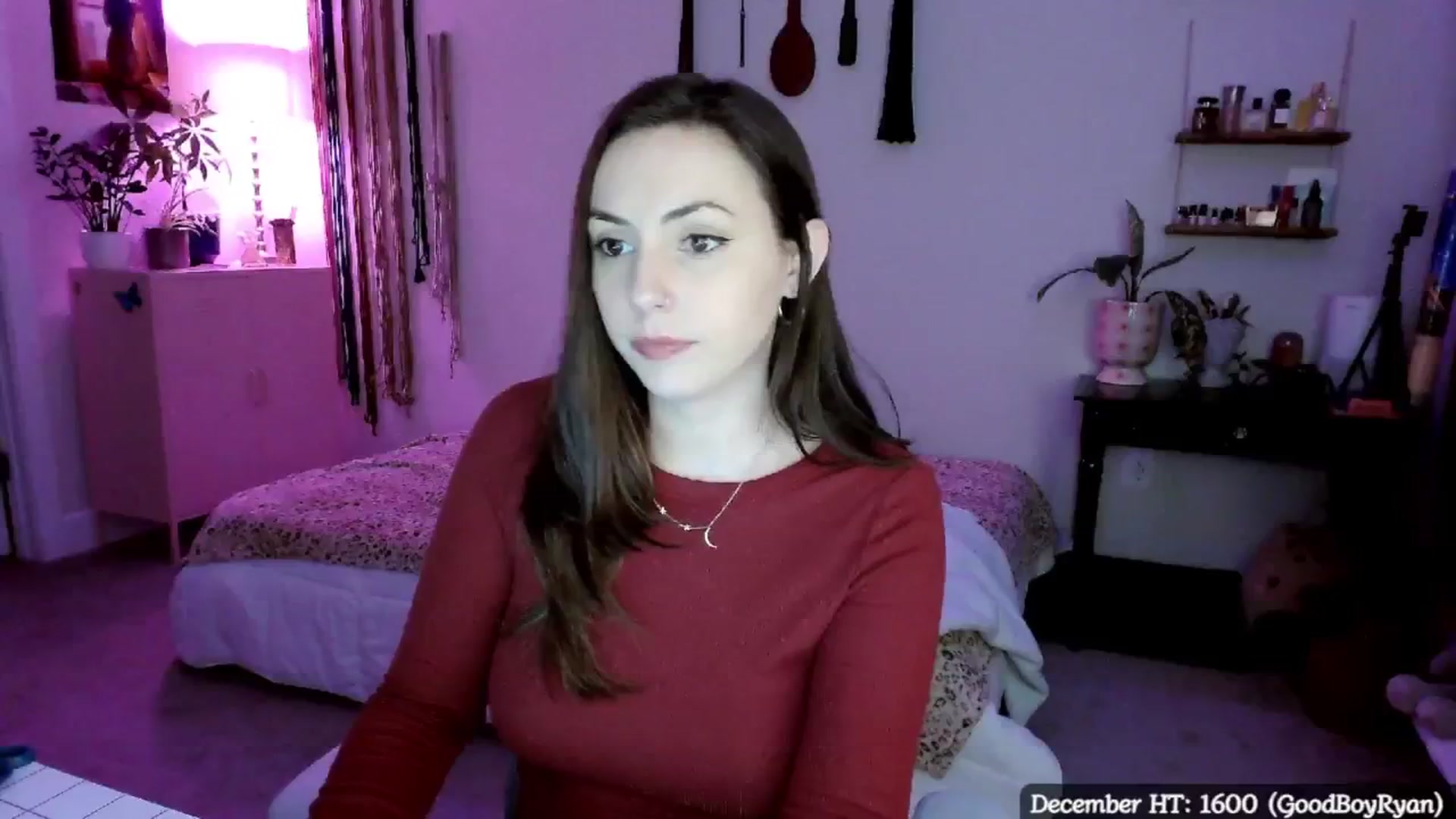 Gallery image thumbnail from MollyMaeve's myfreecams stream on, 12/15/2024, 02:39 image 6 of 20