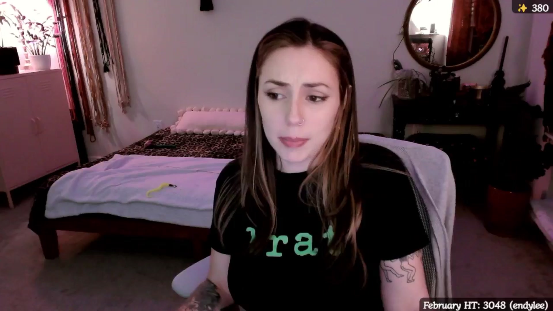 Gallery image thumbnail from MollyMaeve's myfreecams stream on, 02/13/2025, 05:37 image 8 of 20