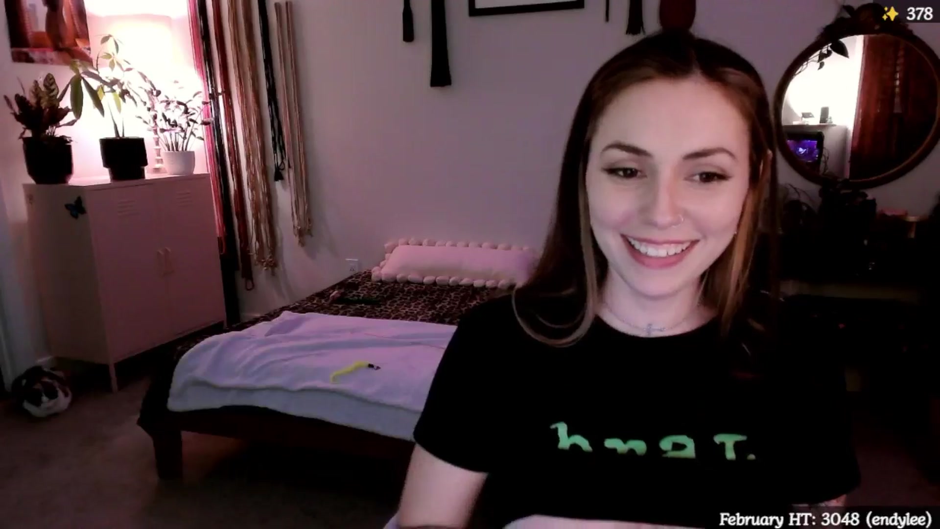 Gallery image thumbnail from MollyMaeve's myfreecams stream on, 02/13/2025, 05:37 image 12 of 20