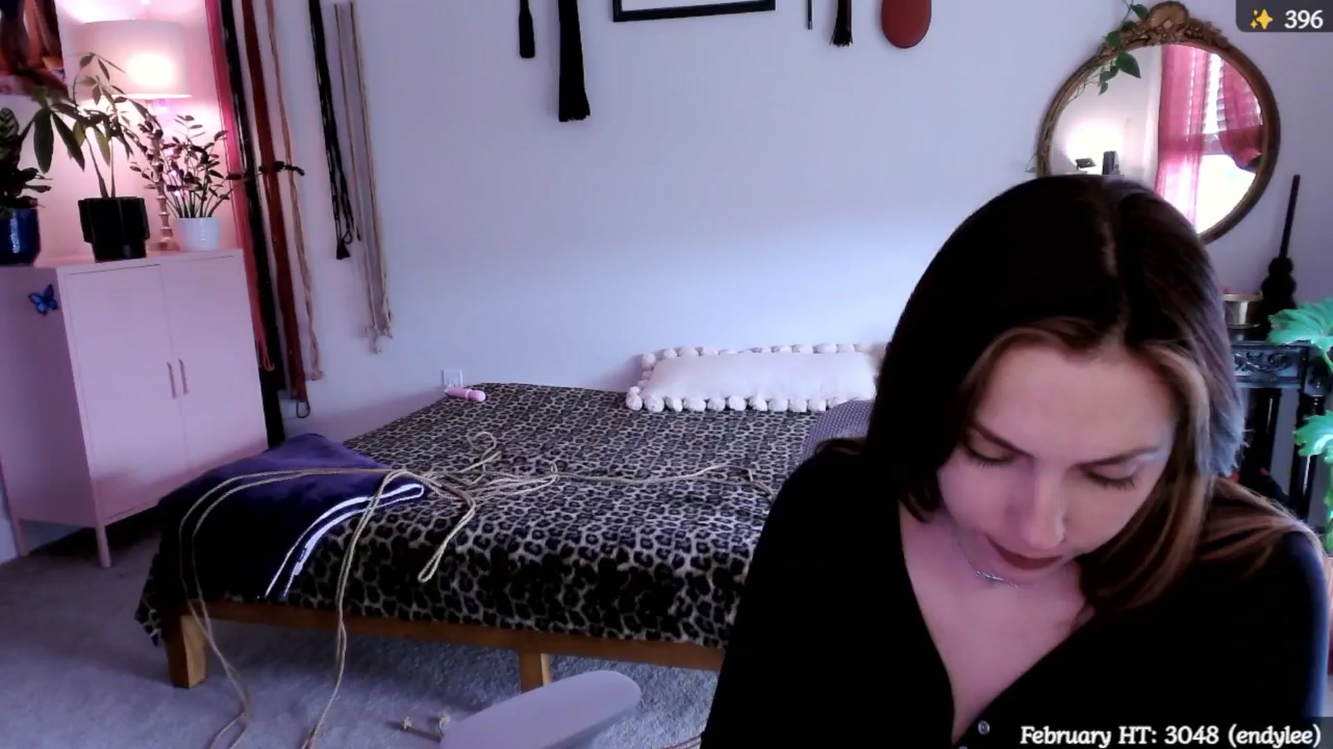 Gallery image thumbnail from MollyMaeve's myfreecams stream on, 02/16/2025, 19:53 image 5 of 20
