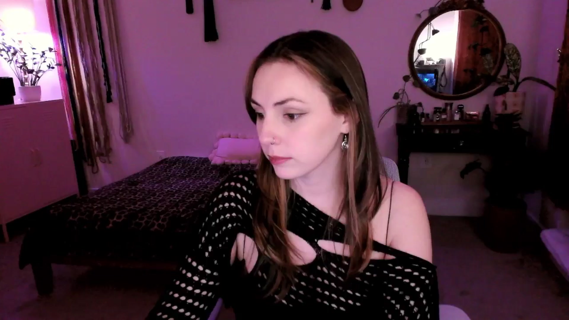 Gallery image thumbnail from MollyMaeve's myfreecams stream on, 03/06/2025, 04:38 image 10 of 20