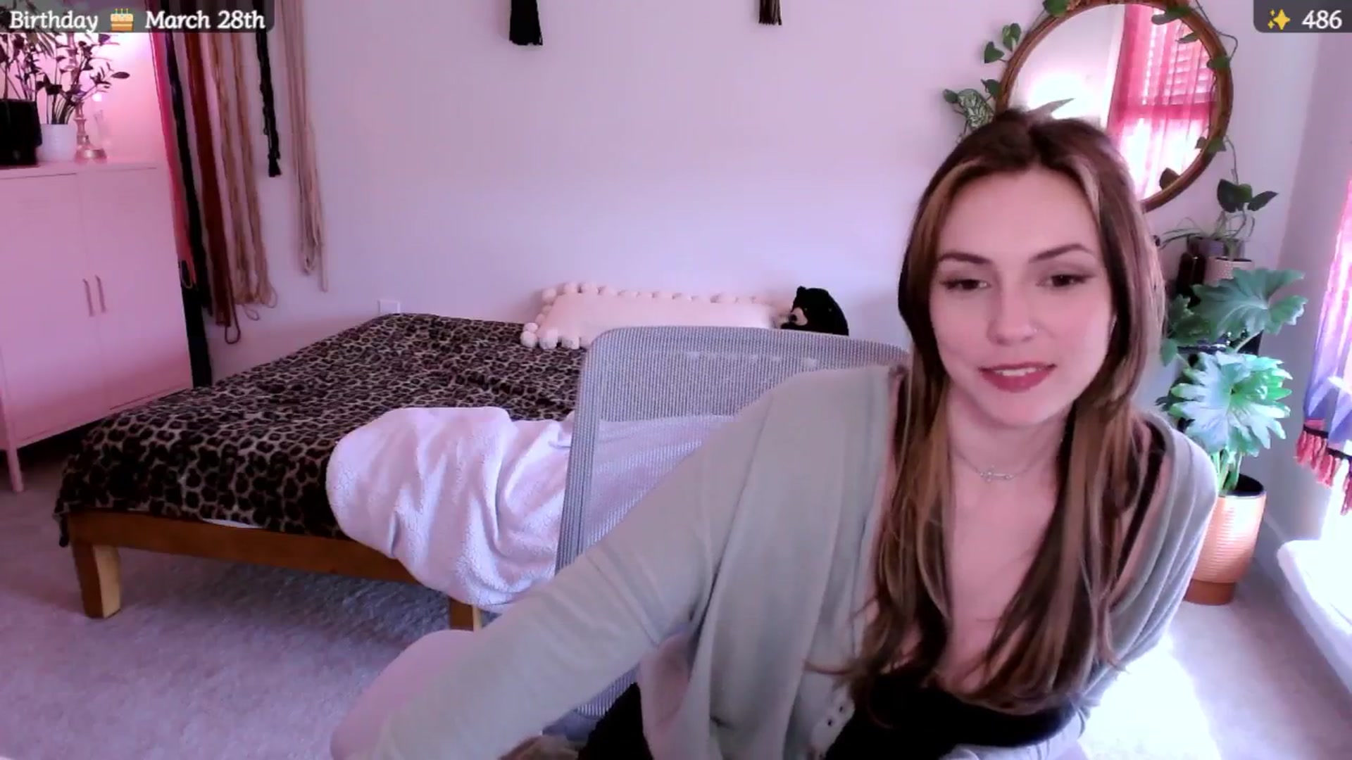 Gallery image thumbnail from MollyMaeve's myfreecams stream on, 03/23/2025, 20:47 image 15 of 20