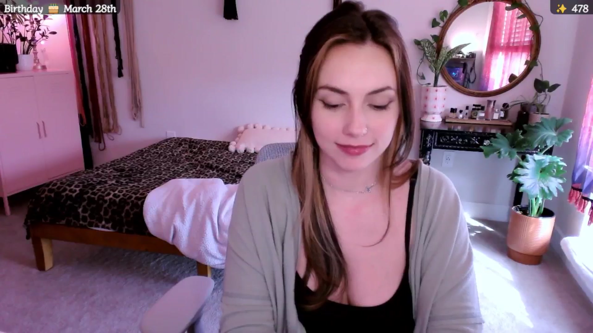 Gallery image thumbnail from MollyMaeve's myfreecams stream on, 03/23/2025, 20:47 image 16 of 20