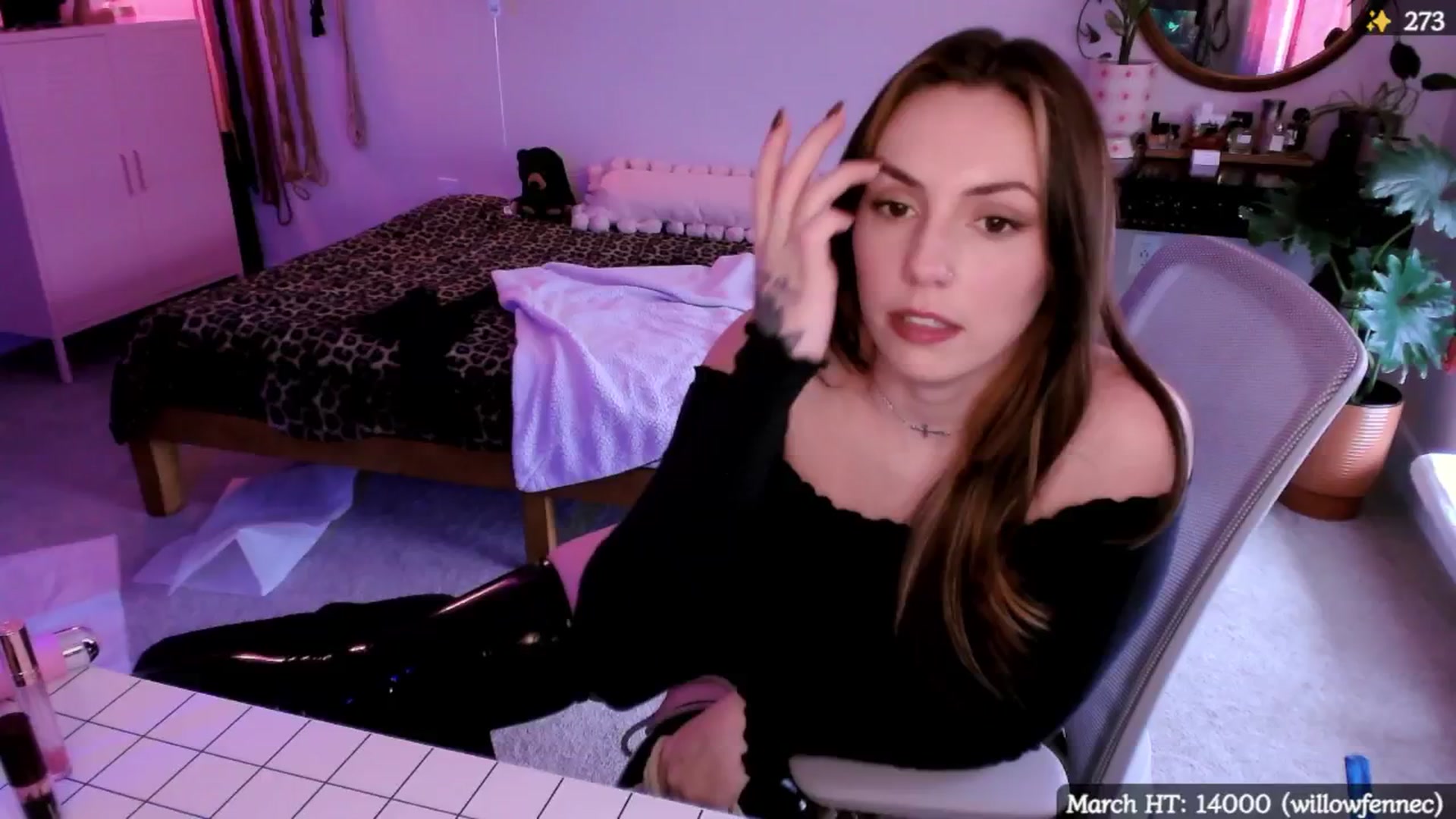 Gallery image thumbnail from MollyMaeve's myfreecams stream on, 03/30/2025, 21:57 image 13 of 20